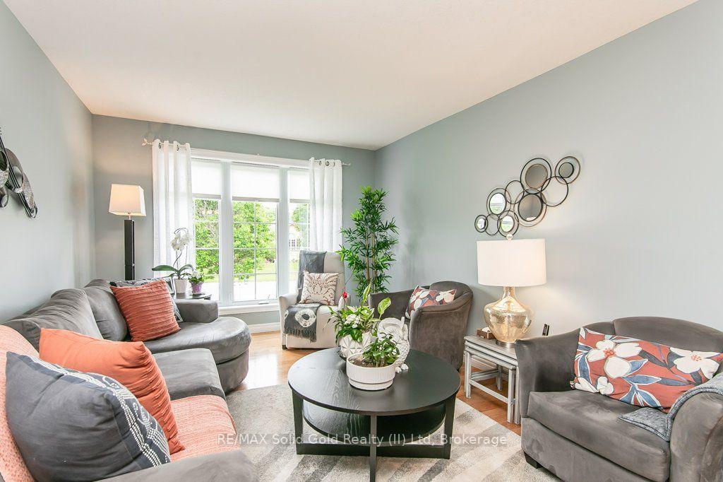 Photo 8 of 77 Lawrence Street, Wellesley — HOMEH