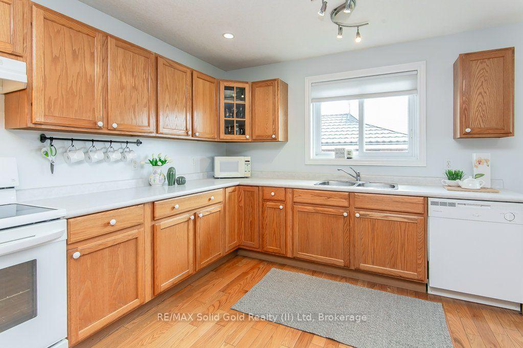 Photo 14 of 77 Lawrence Street, Wellesley — HOMEH