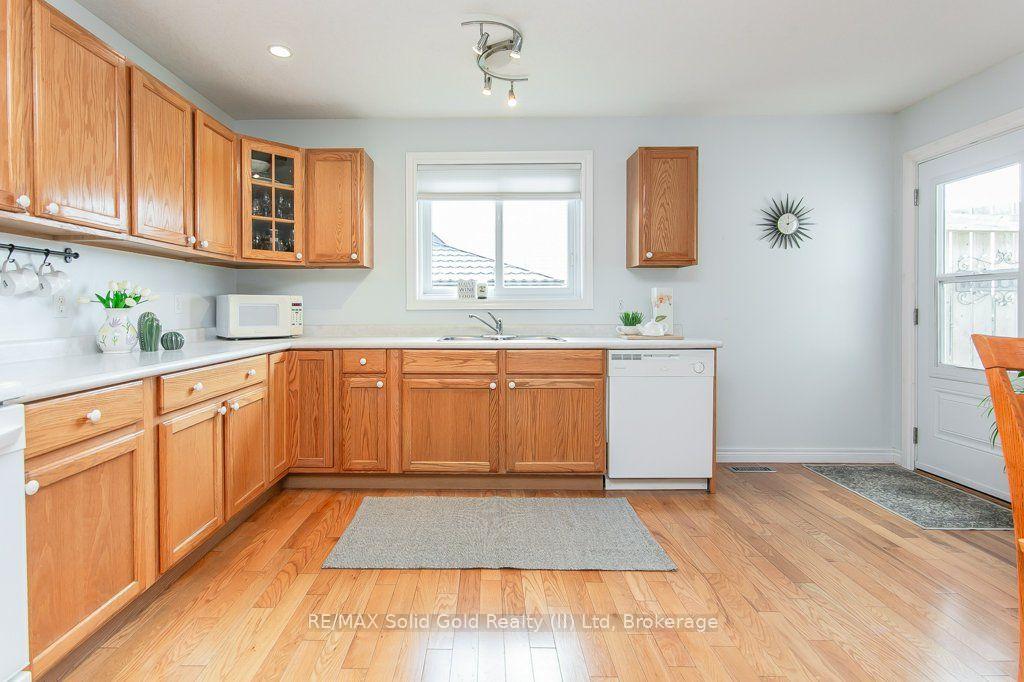 Photo 15 of 77 Lawrence Street, Wellesley — HOMEH