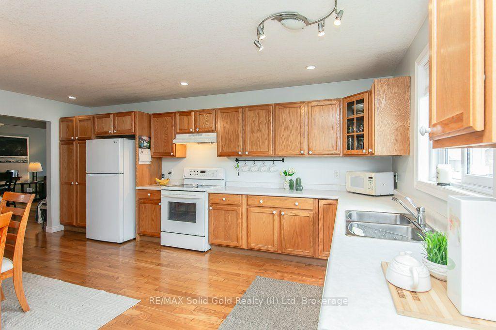 Photo 16 of 77 Lawrence Street, Wellesley — HOMEH