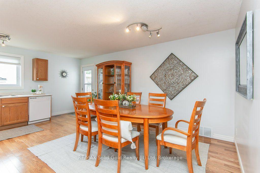 Photo 17 of 77 Lawrence Street, Wellesley — HOMEH