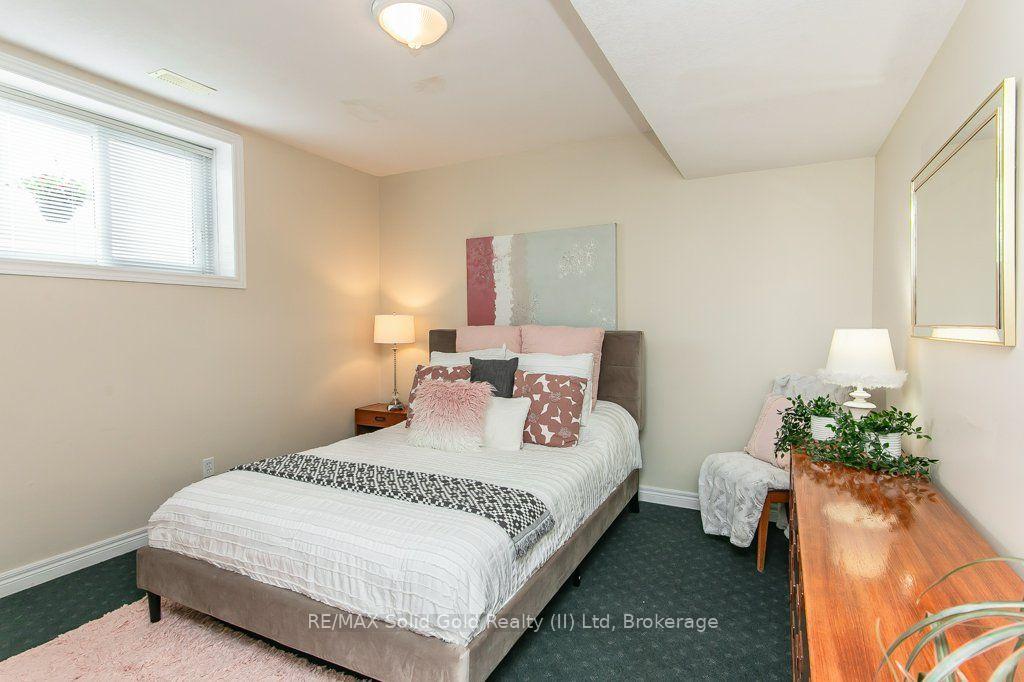 Photo 33 of 77 Lawrence Street, Wellesley — HOMEH