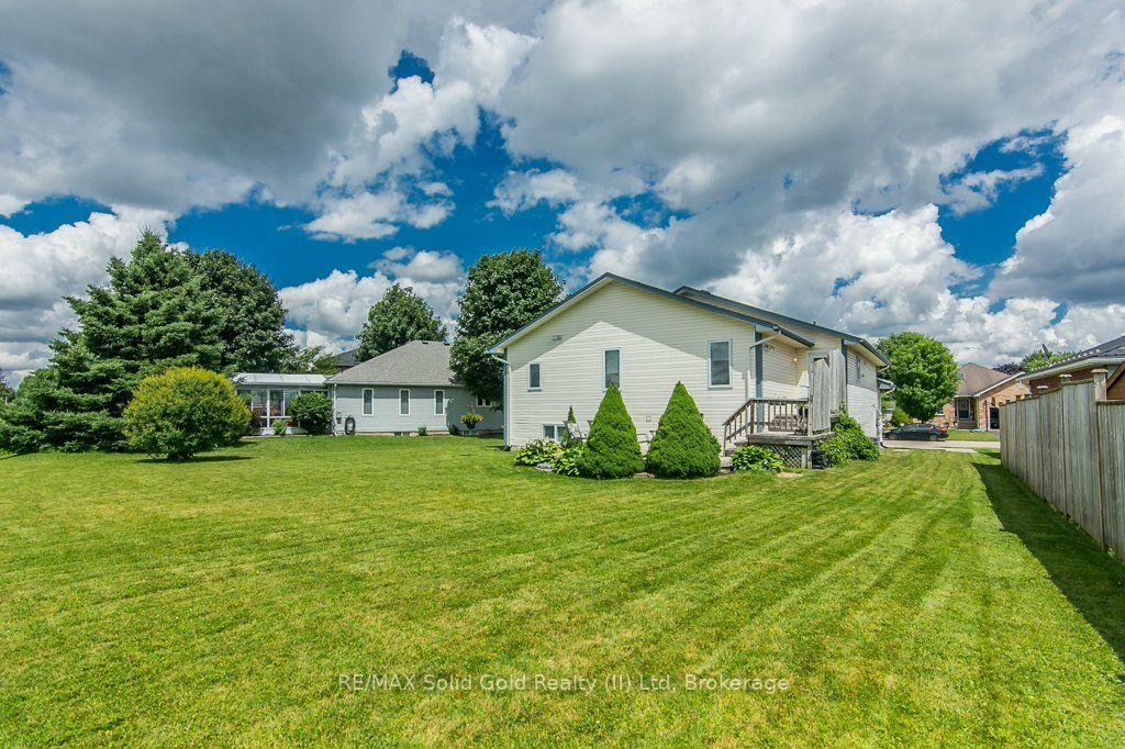 Photo 38 of 77 Lawrence Street, Wellesley — HOMEH