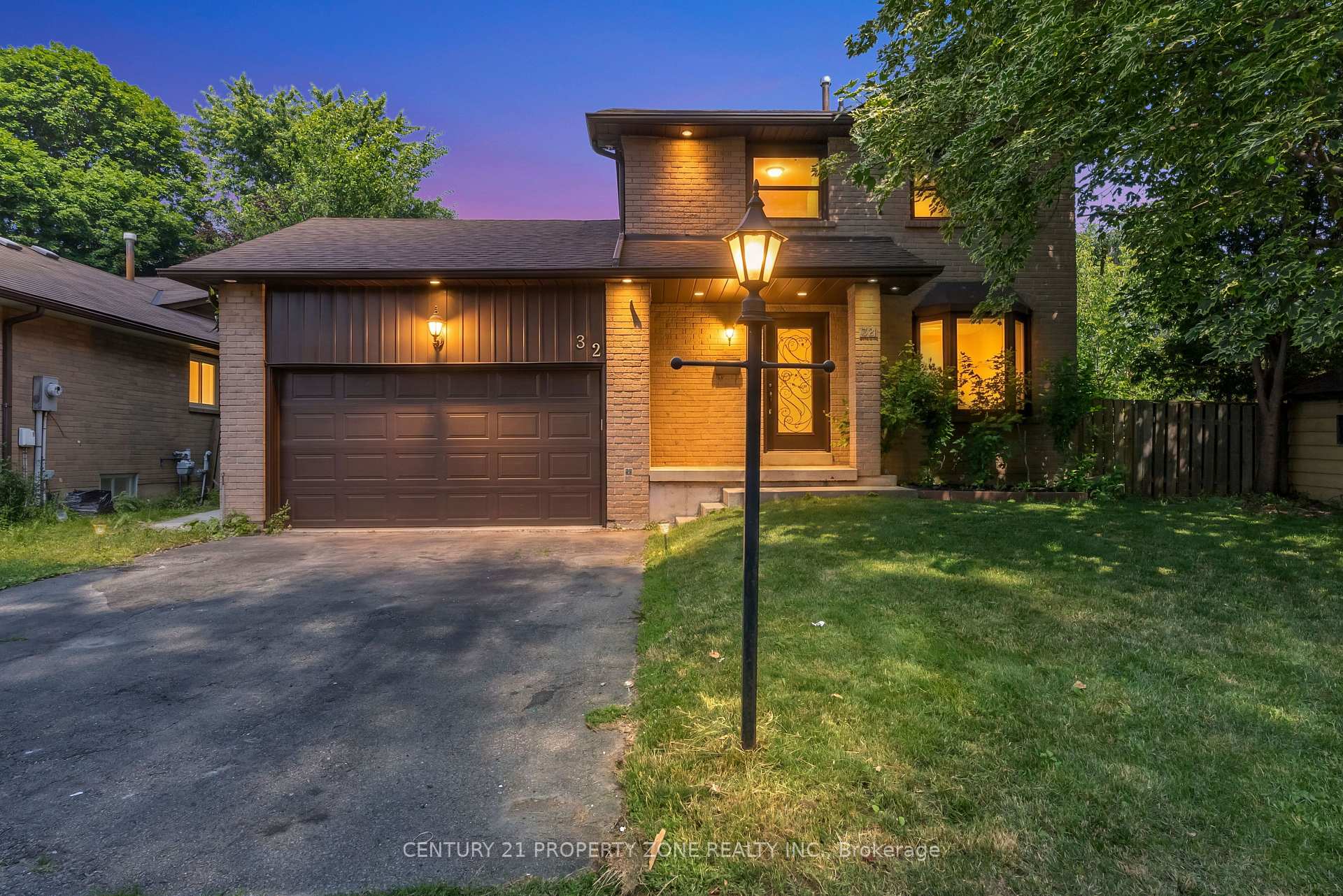 Photo 1 of 32 Archibald Street, Brampton, Brampton West — HOMEH