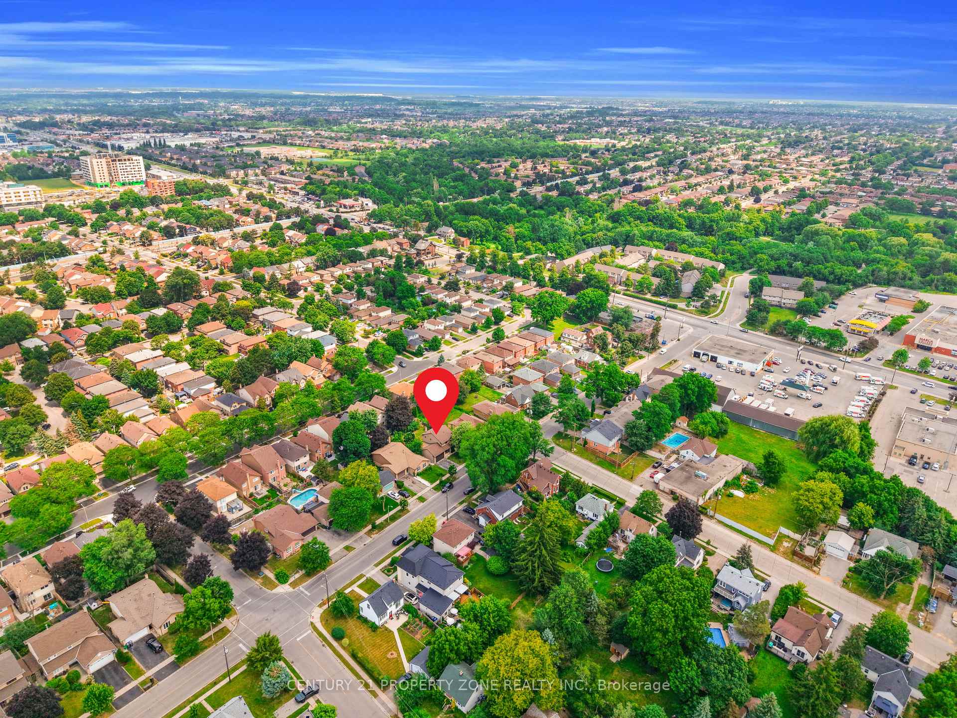 Photo 4 of 32 Archibald Street, Brampton, Brampton West — HOMEH
