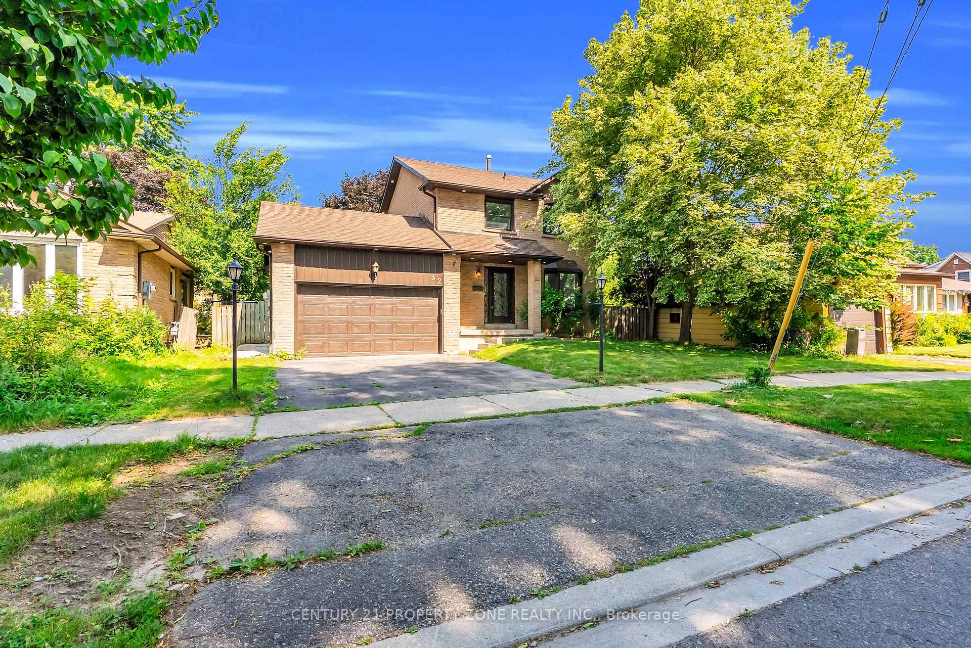 Photo 6 of 32 Archibald Street, Brampton, Brampton West — HOMEH