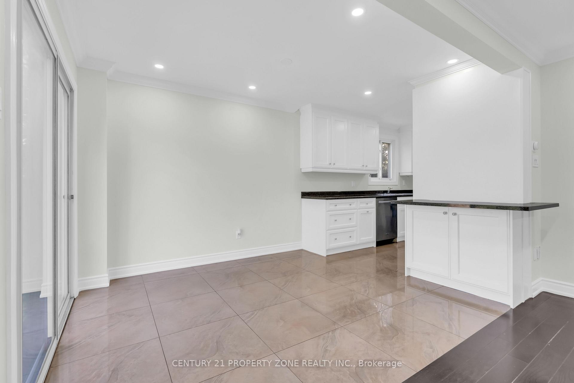 Photo 15 of 32 Archibald Street, Brampton, Brampton West — HOMEH