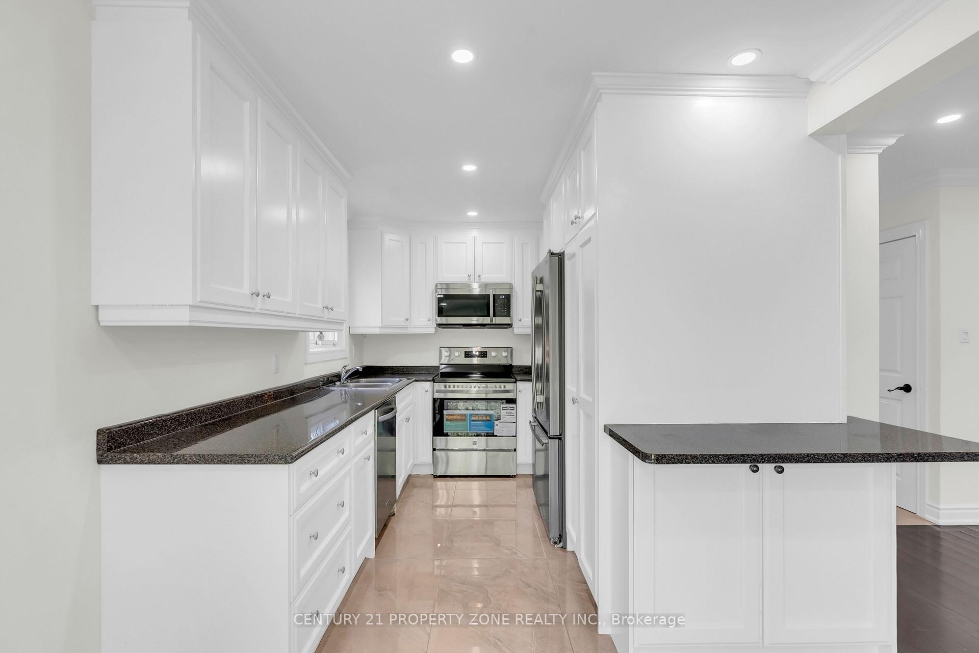 Photo 17 of 32 Archibald Street, Brampton, Brampton West — HOMEH