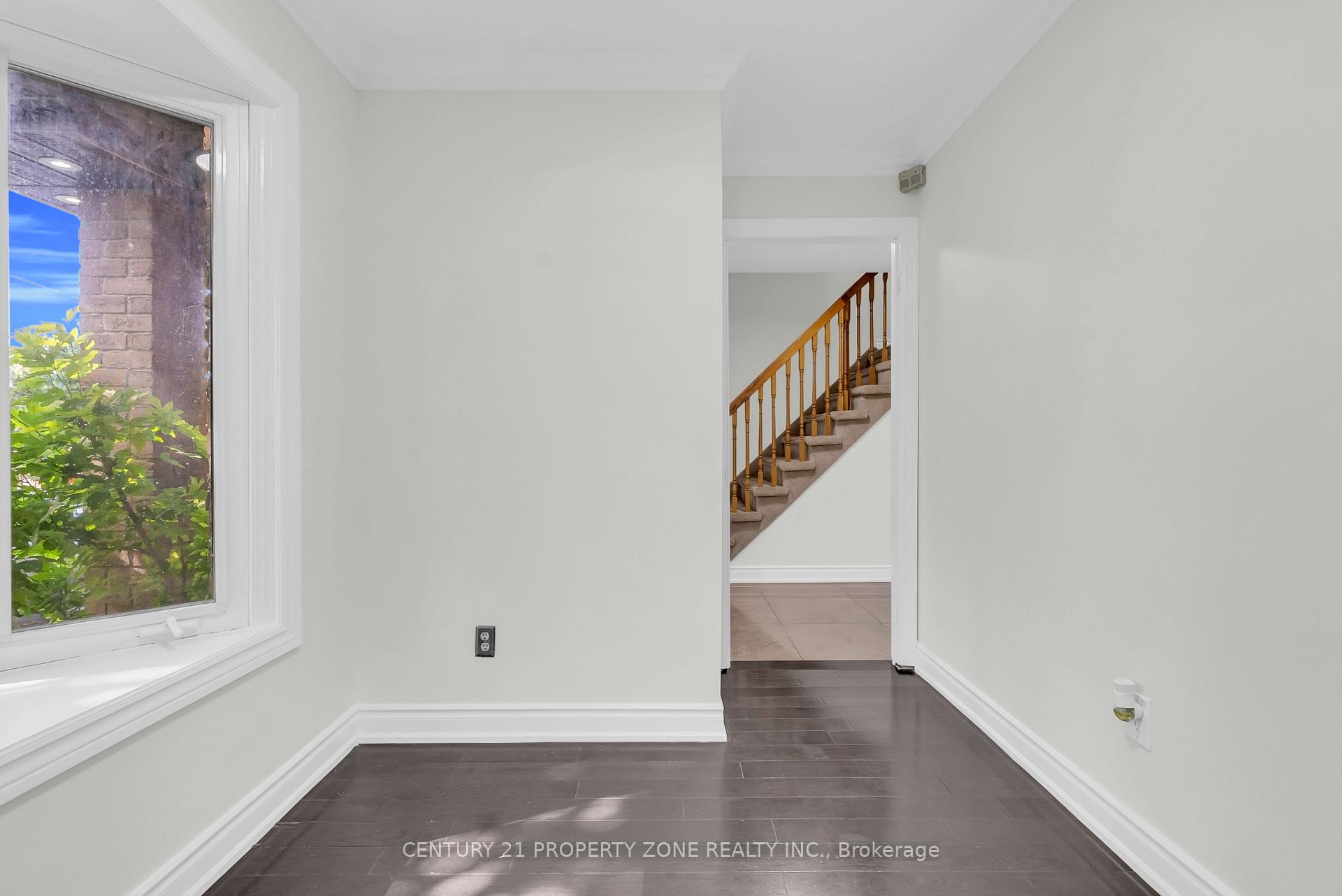 Photo 20 of 32 Archibald Street, Brampton, Brampton West — HOMEH
