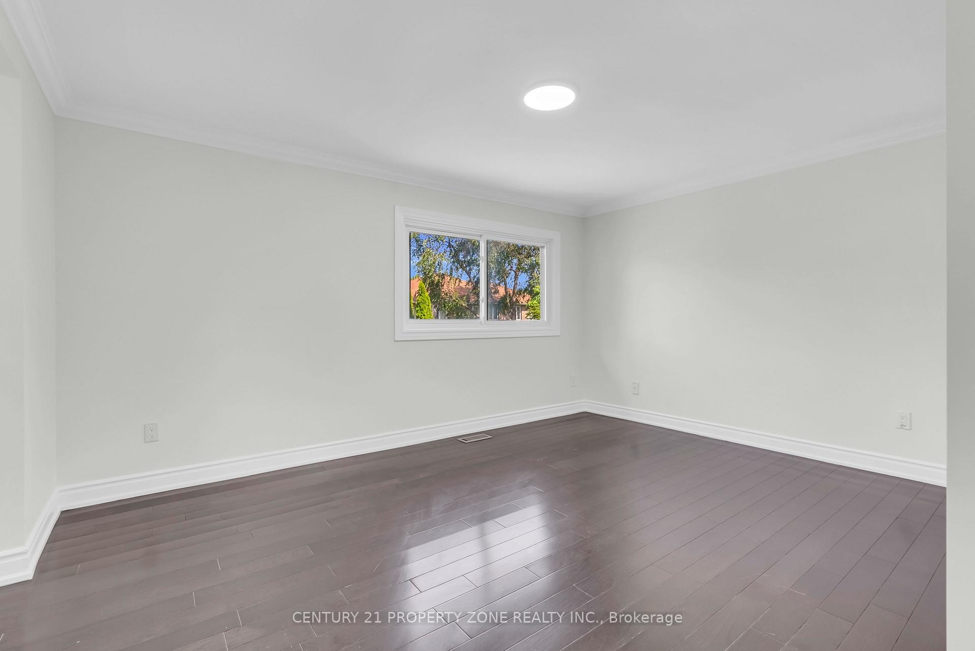 Photo 25 of 32 Archibald Street, Brampton, Brampton West — HOMEH