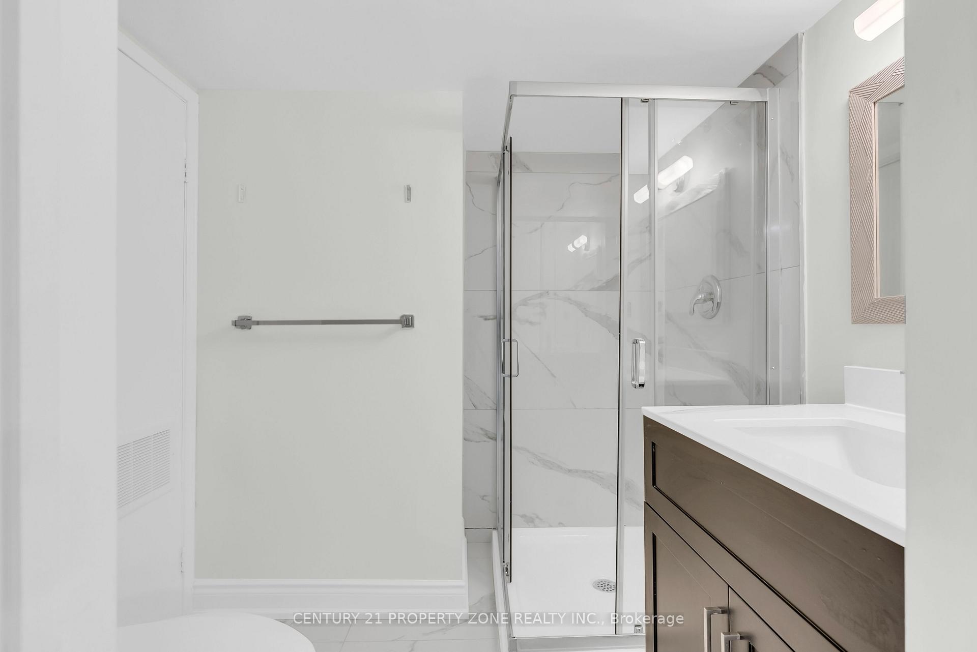 Photo 35 of 32 Archibald Street, Brampton, Brampton West — HOMEH