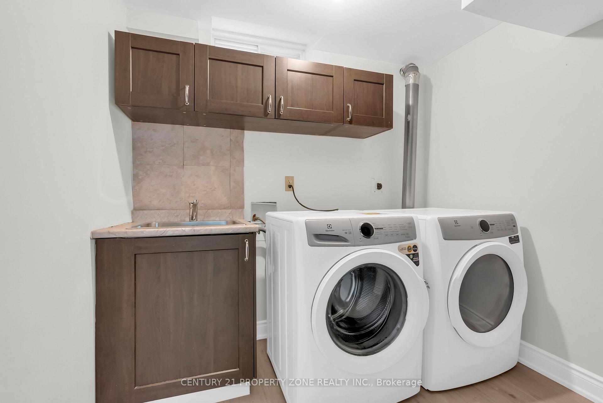 Photo 36 of 32 Archibald Street, Brampton, Brampton West — HOMEH