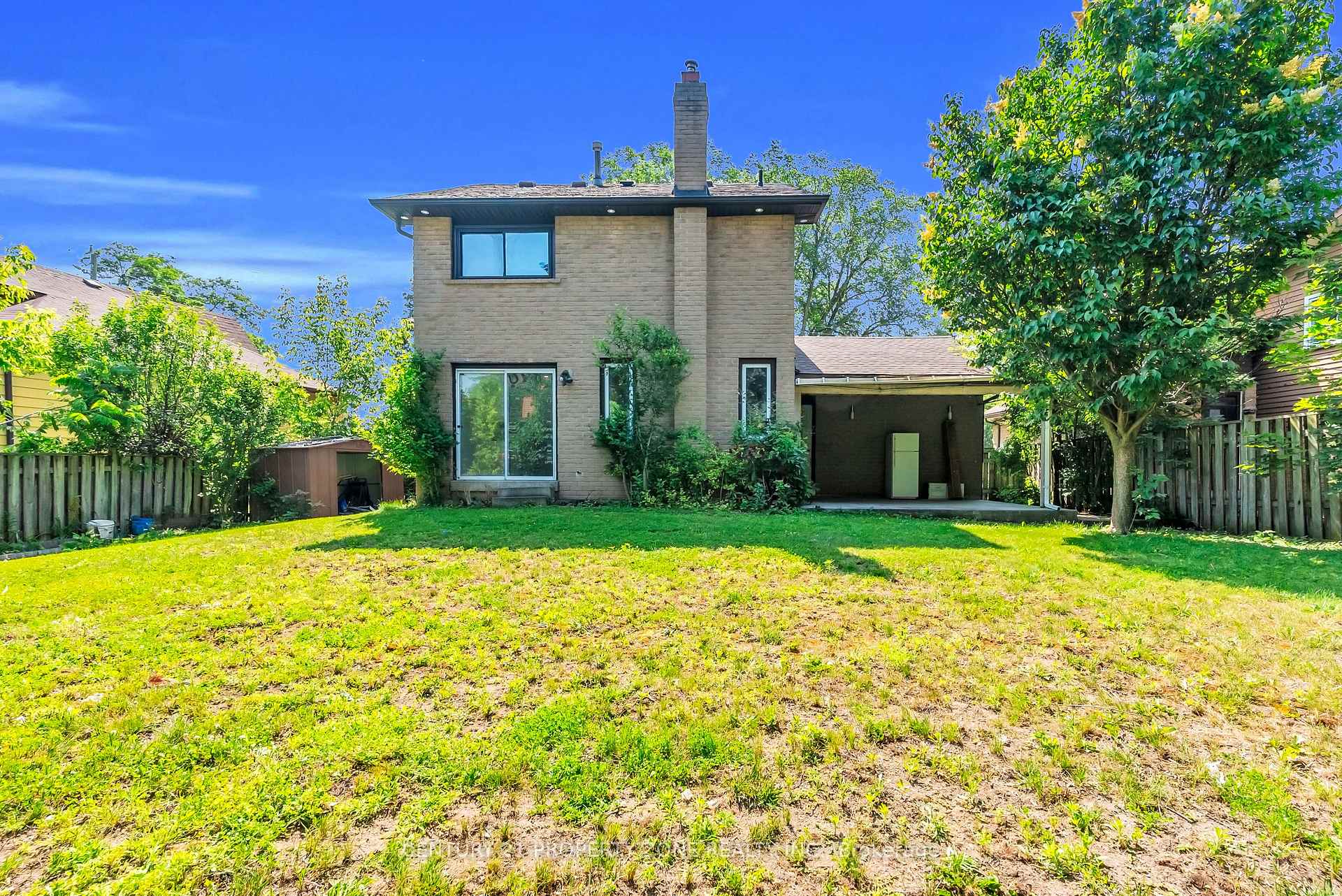 Photo 38 of 32 Archibald Street, Brampton, Brampton West — HOMEH
