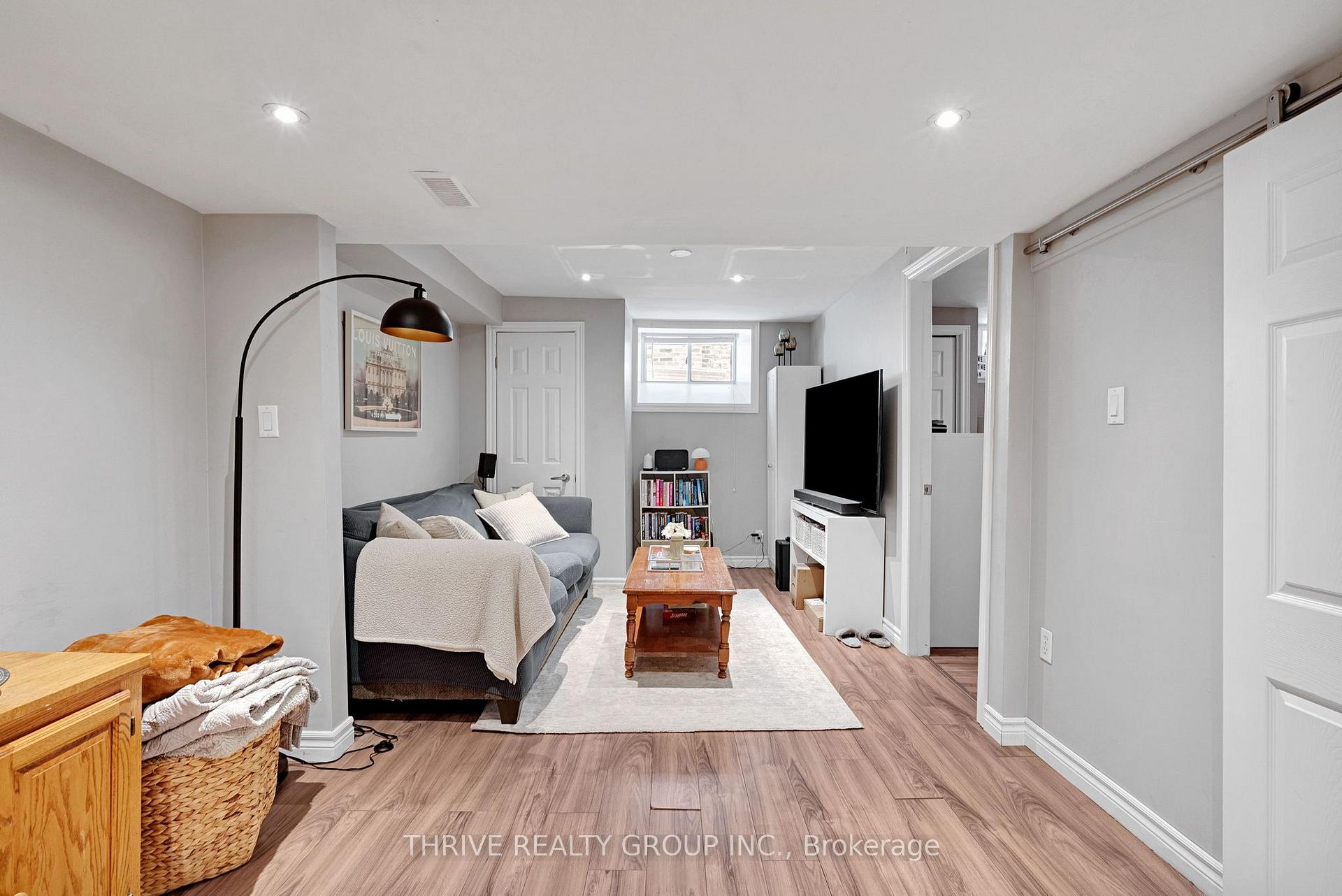 Photo 14 of 355 Central Avenue, London, East F — HOMEH