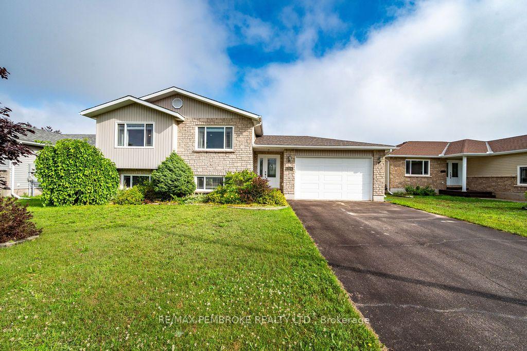 Photo 1 of 2038 Sandstone Crescent, Petawawa, Petawawa — HOMEH