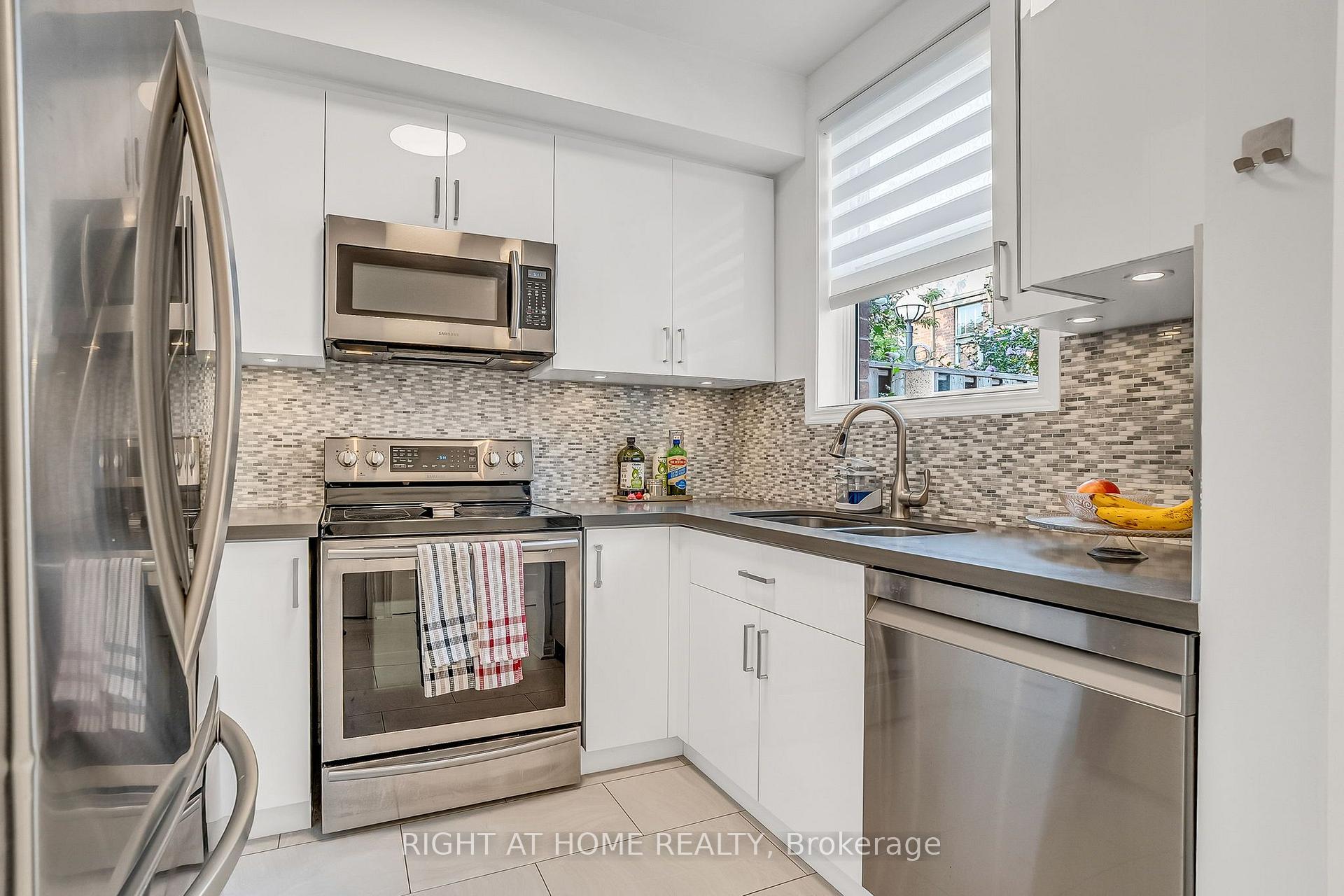 Photo 2 of Unit 104, 55 Halton Street, Toronto, Trinity-Bellwoods — HOMEH