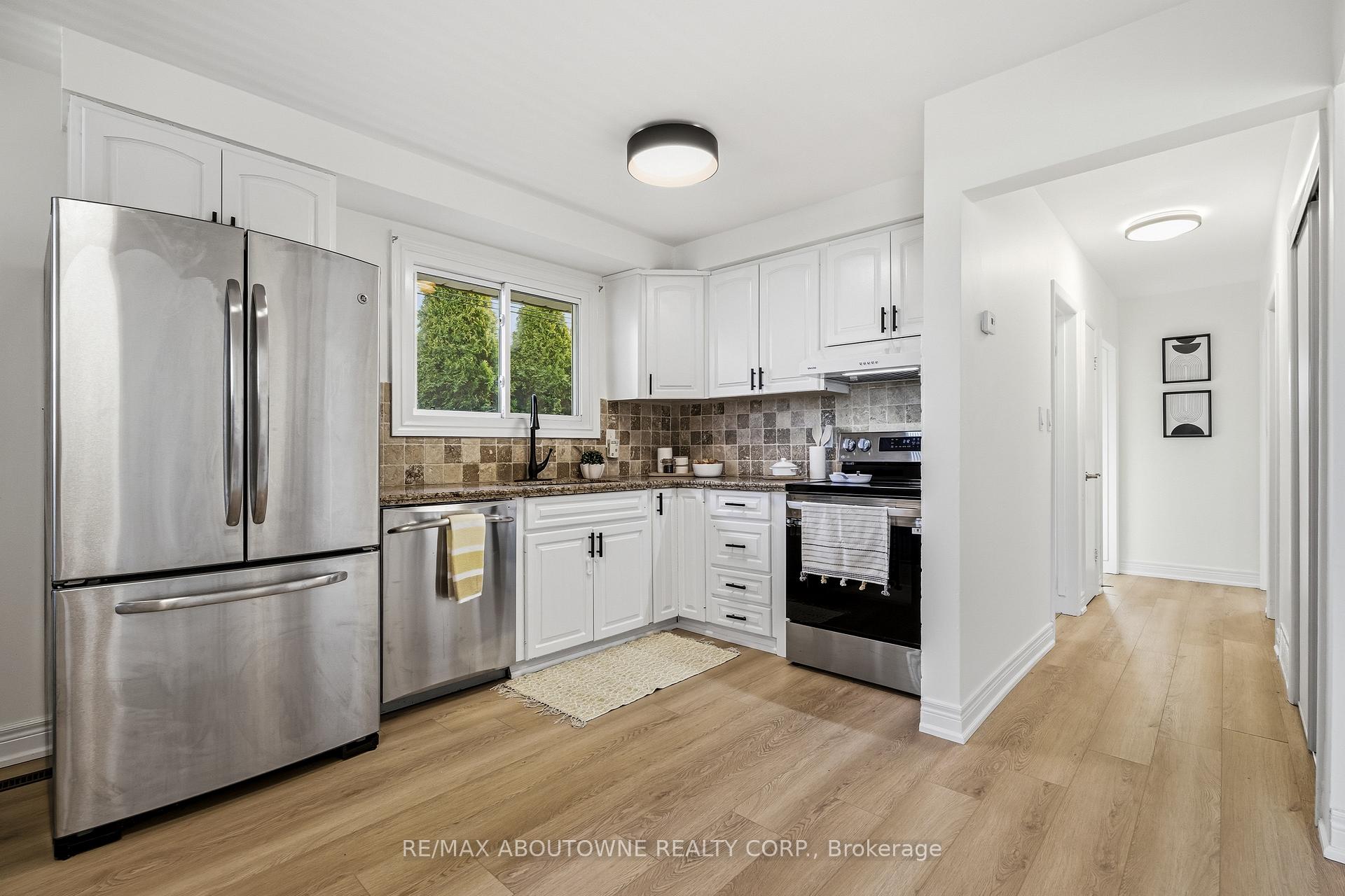 Photo 13 of 106 Beland Avenue N, Hamilton, McQuesten — HOMEH