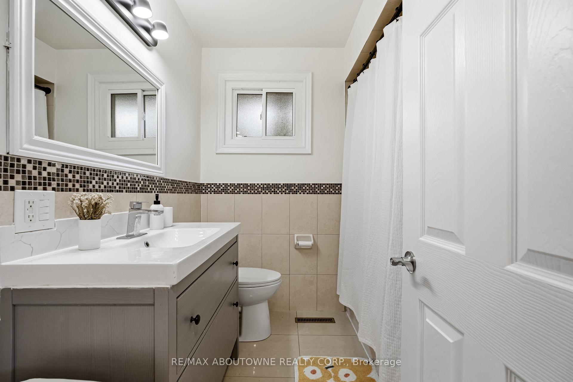 Photo 18 of 106 Beland Avenue N, Hamilton, McQuesten — HOMEH