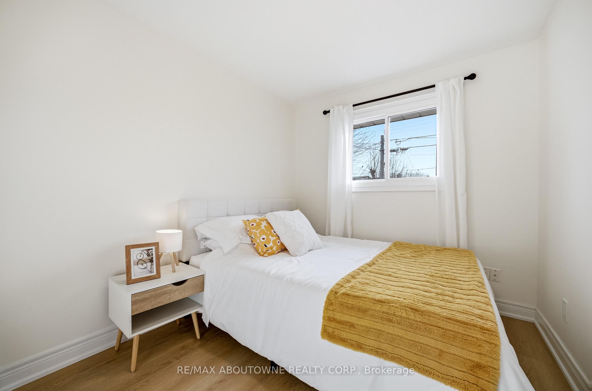 Photo 21 of 106 Beland Avenue N, Hamilton, McQuesten — HOMEH