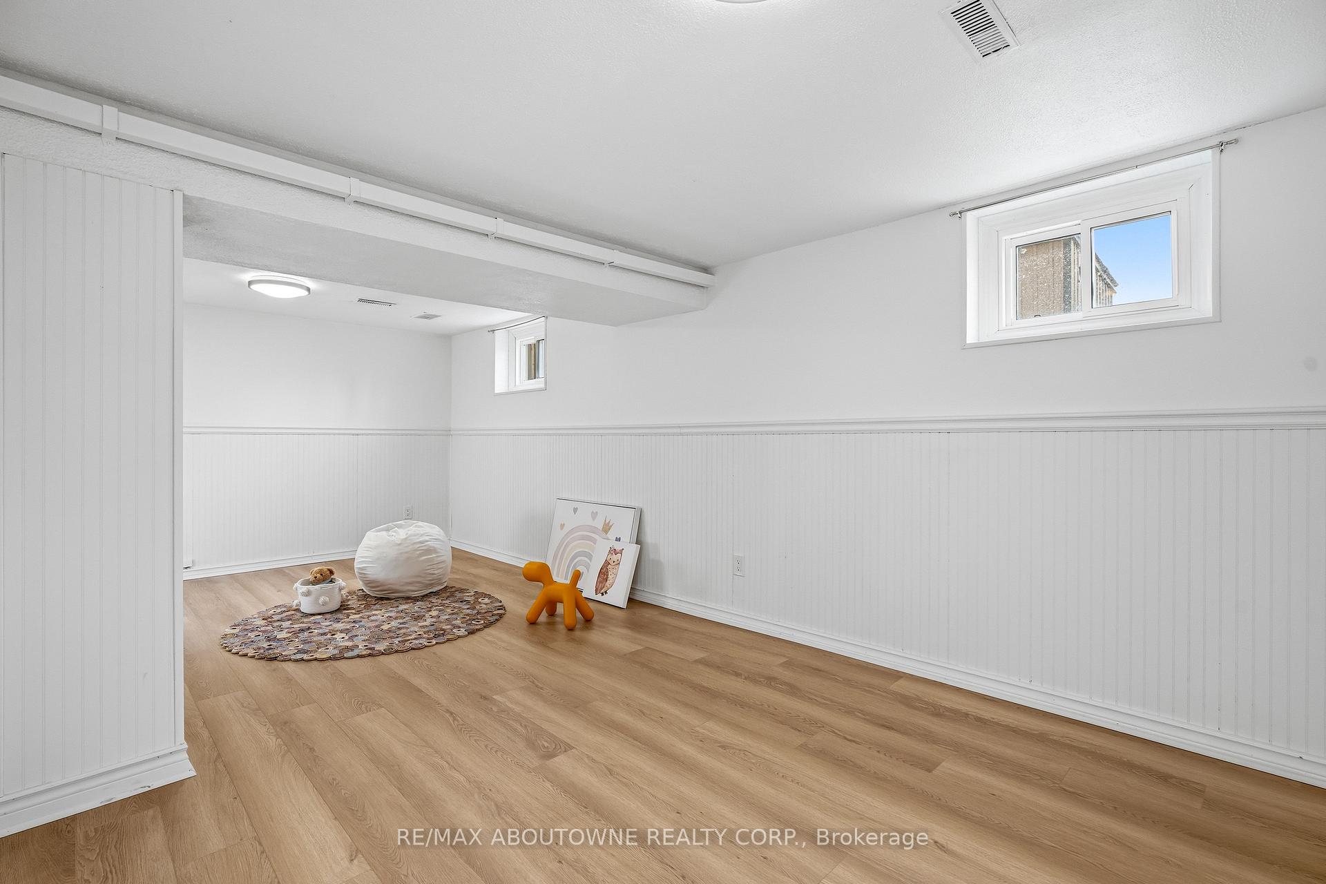 Photo 30 of 106 Beland Avenue N, Hamilton, McQuesten — HOMEH