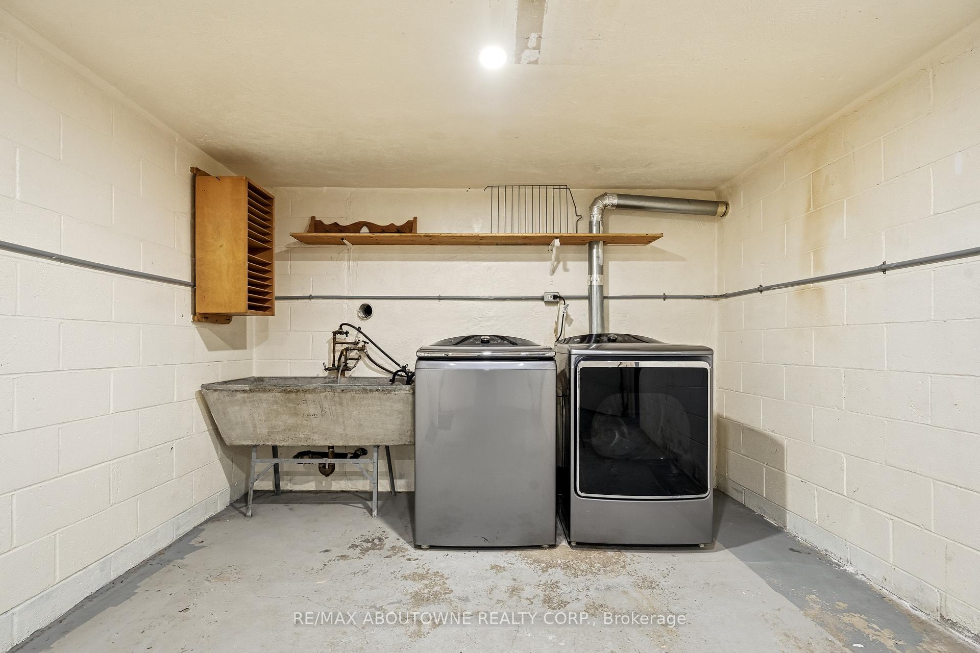 Photo 31 of 106 Beland Avenue N, Hamilton, McQuesten — HOMEH