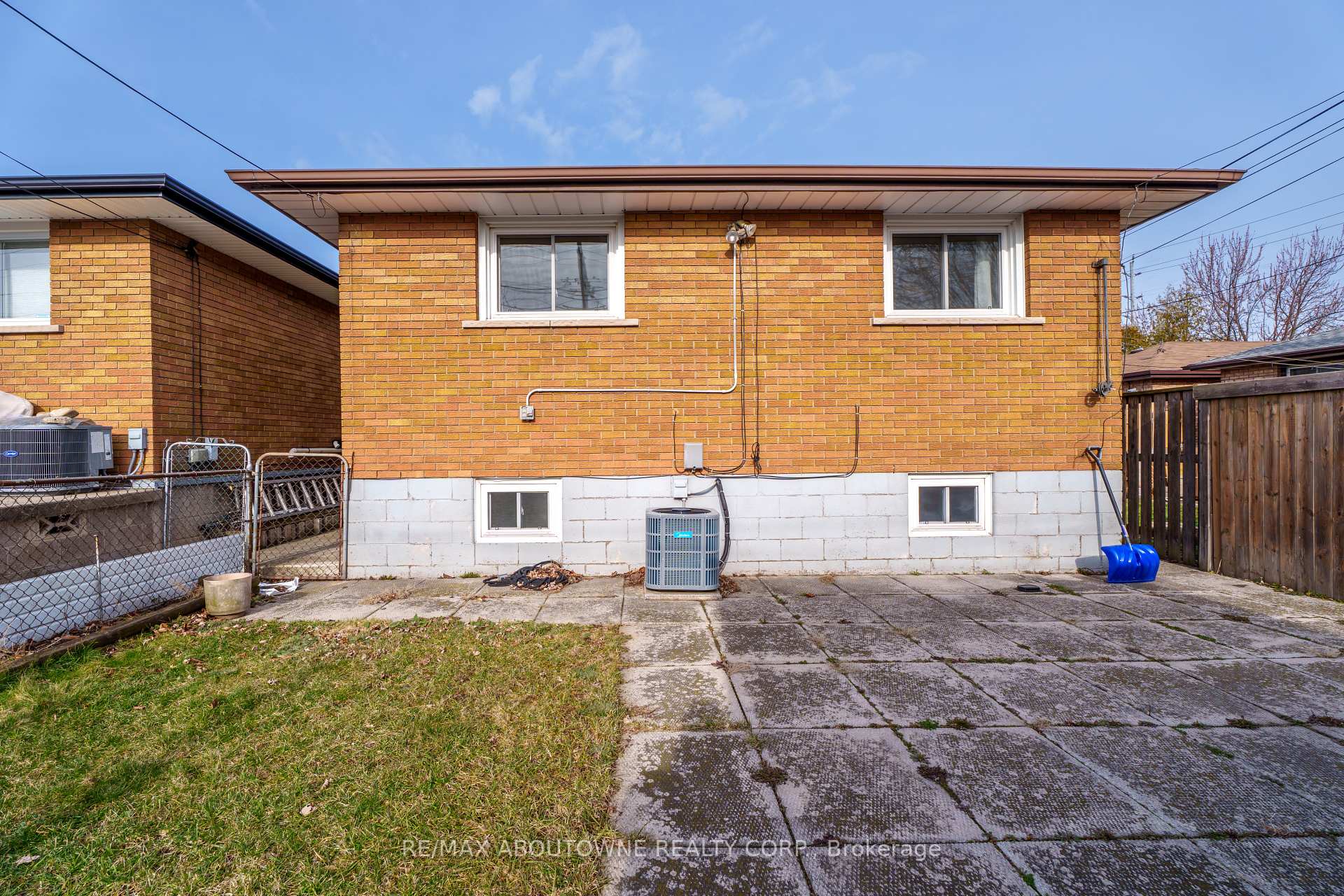 Photo 33 of 106 Beland Avenue N, Hamilton, McQuesten — HOMEH