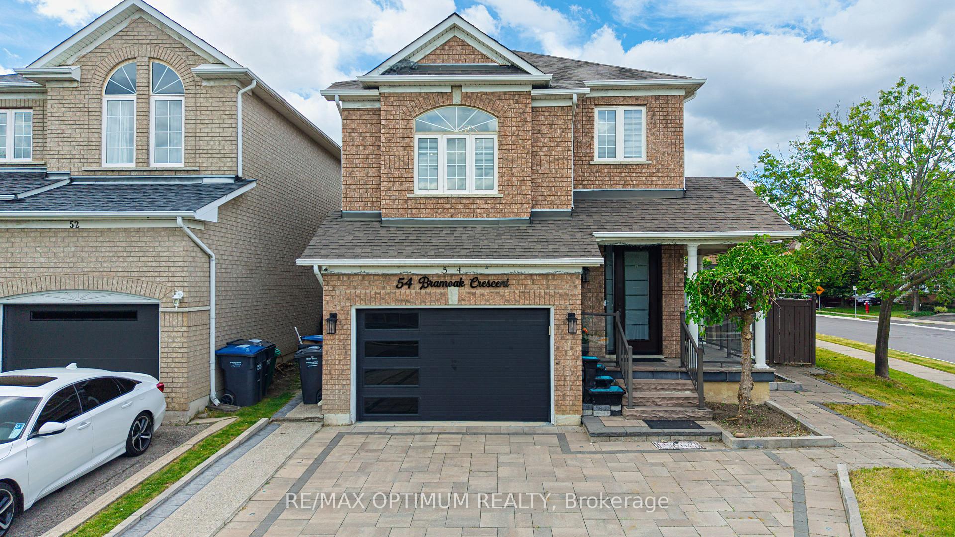 Photo 2 of 54 Bramoak Crescent, Brampton, Northwest Sandalwood Parkway — HOMEH
