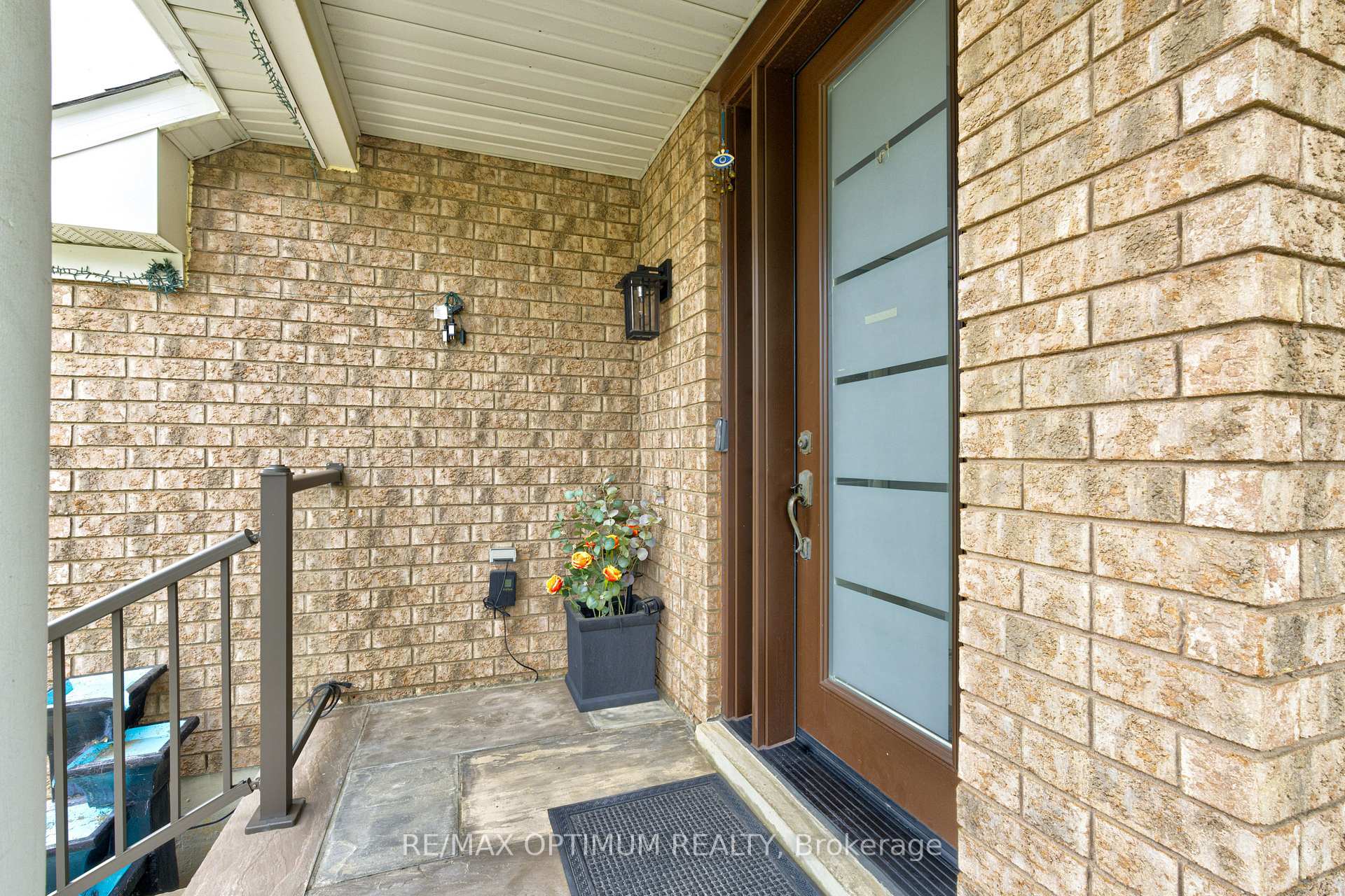 Photo 4 of 54 Bramoak Crescent, Brampton, Northwest Sandalwood Parkway — HOMEH