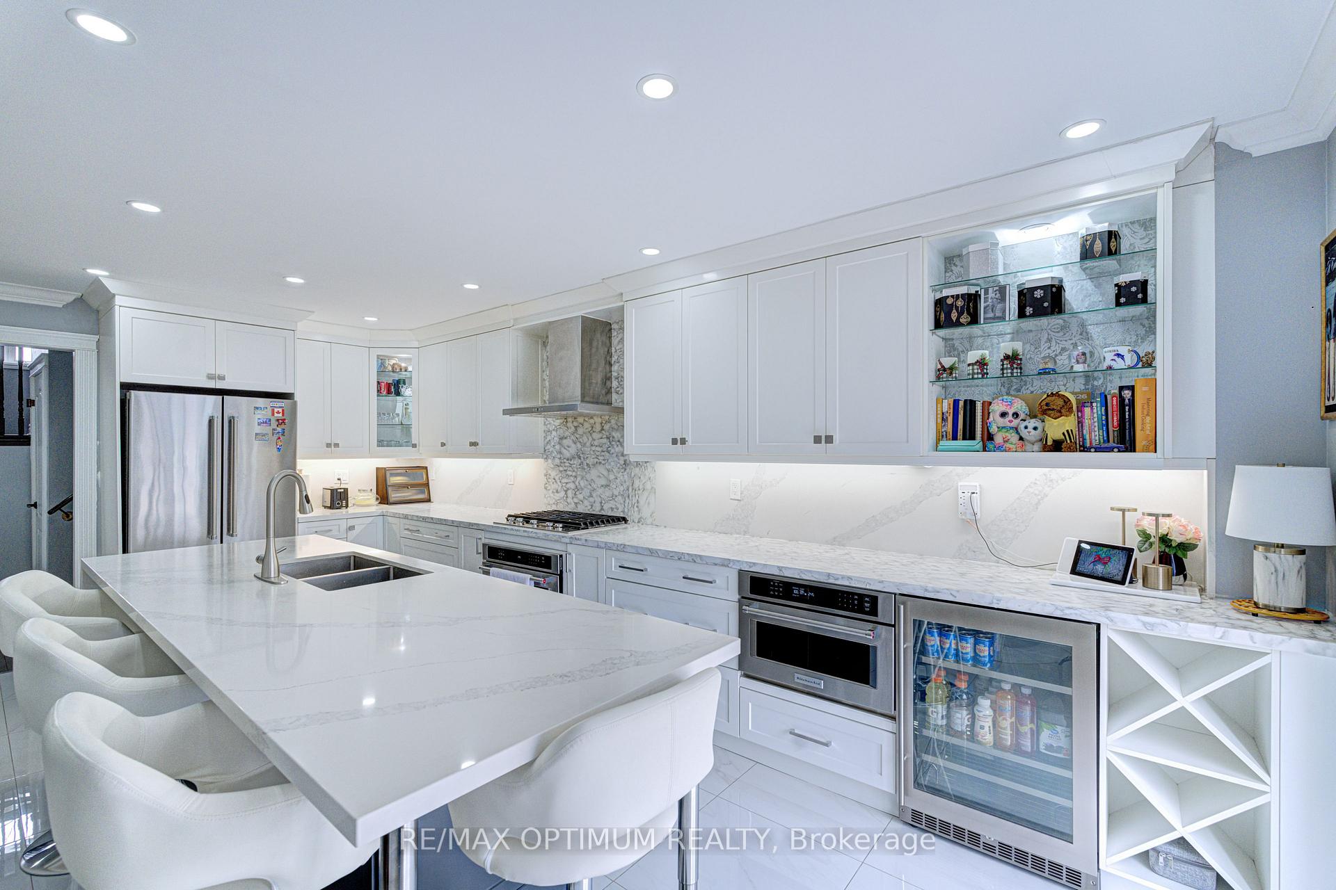 Photo 14 of 54 Bramoak Crescent, Brampton, Northwest Sandalwood Parkway — HOMEH