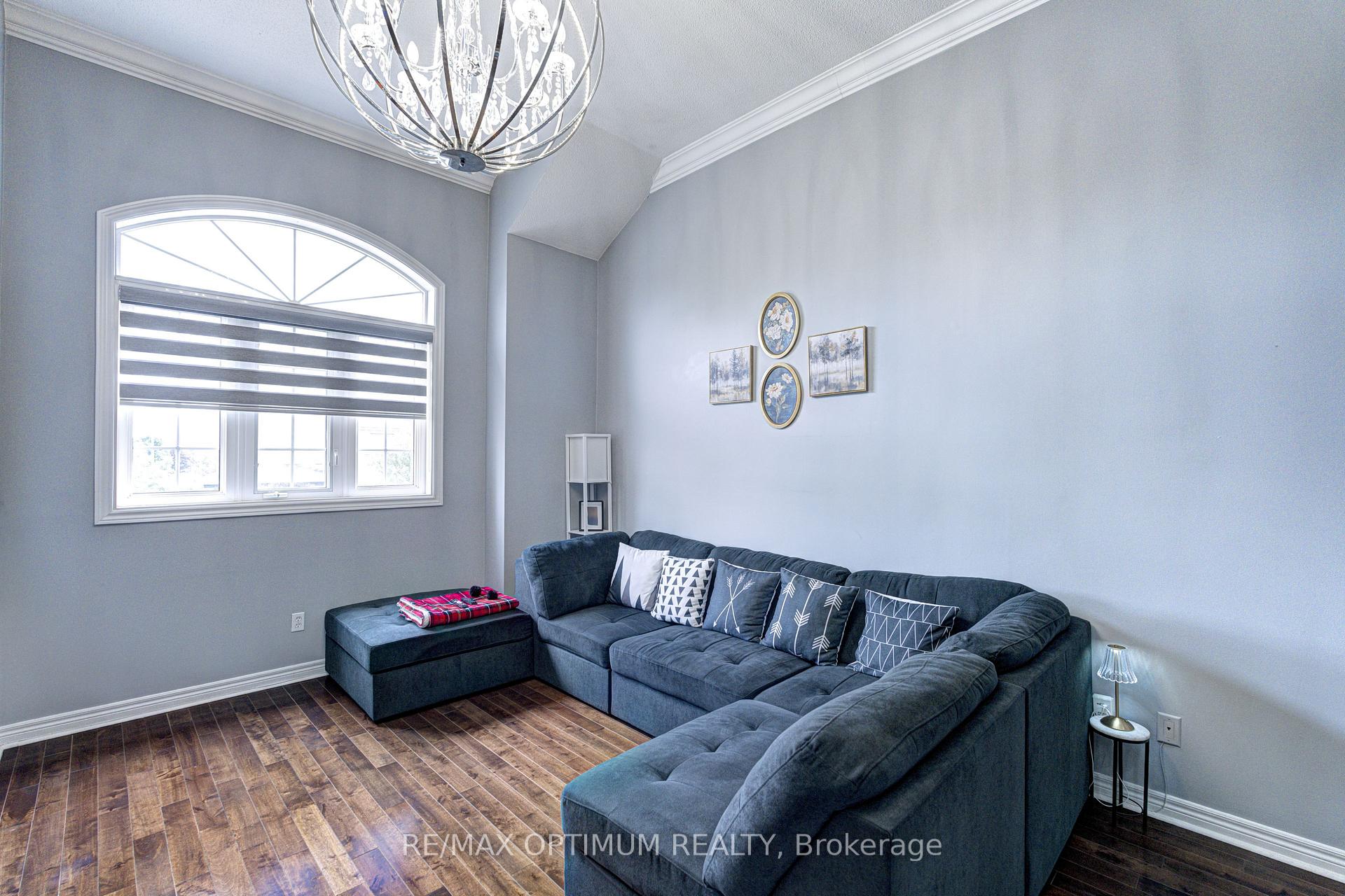 Photo 20 of 54 Bramoak Crescent, Brampton, Northwest Sandalwood Parkway — HOMEH