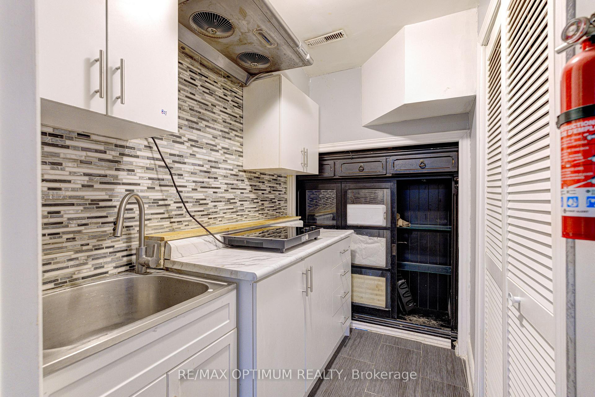 Photo 31 of 54 Bramoak Crescent, Brampton, Northwest Sandalwood Parkway — HOMEH