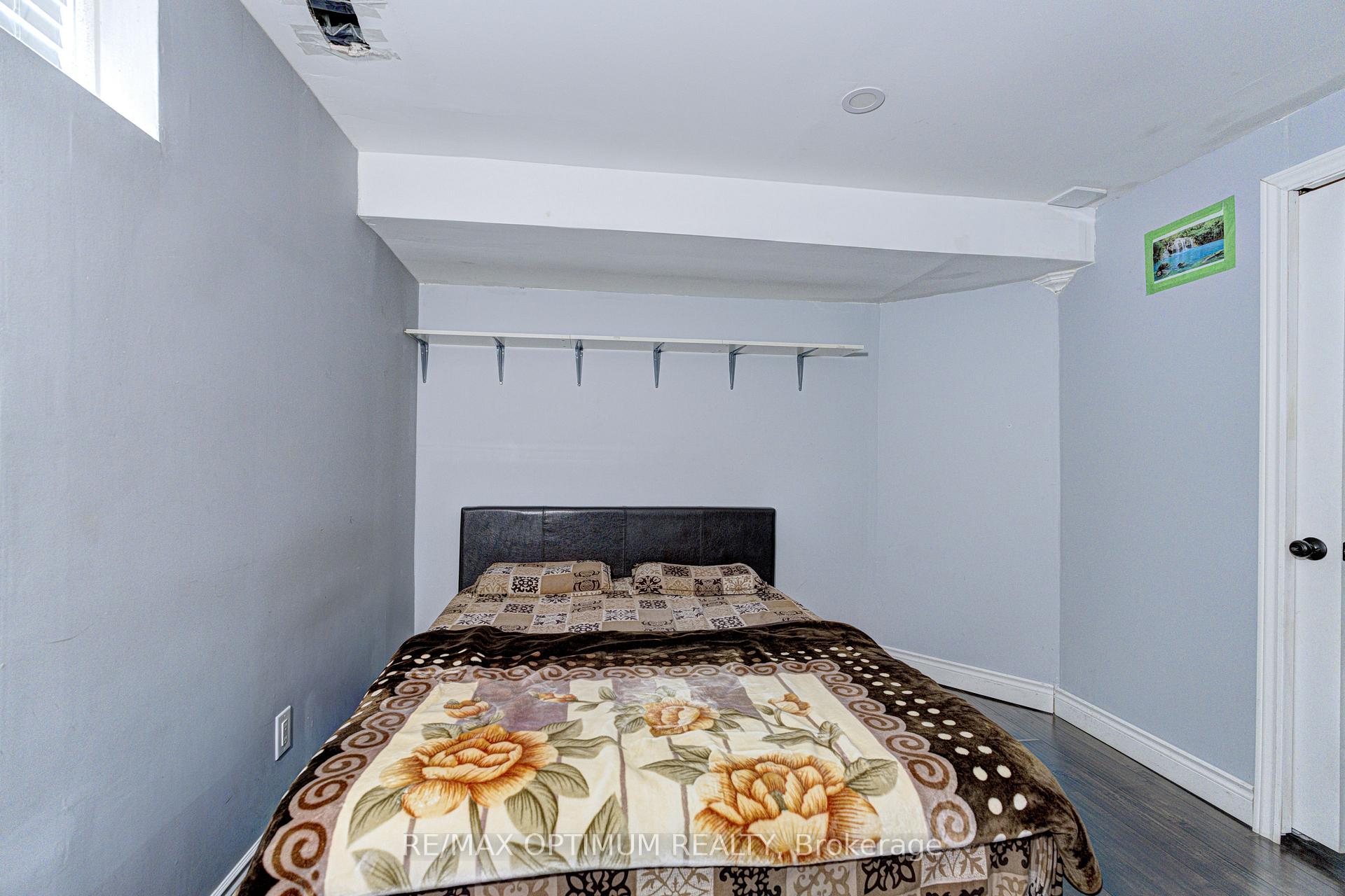 Photo 35 of 54 Bramoak Crescent, Brampton, Northwest Sandalwood Parkway — HOMEH