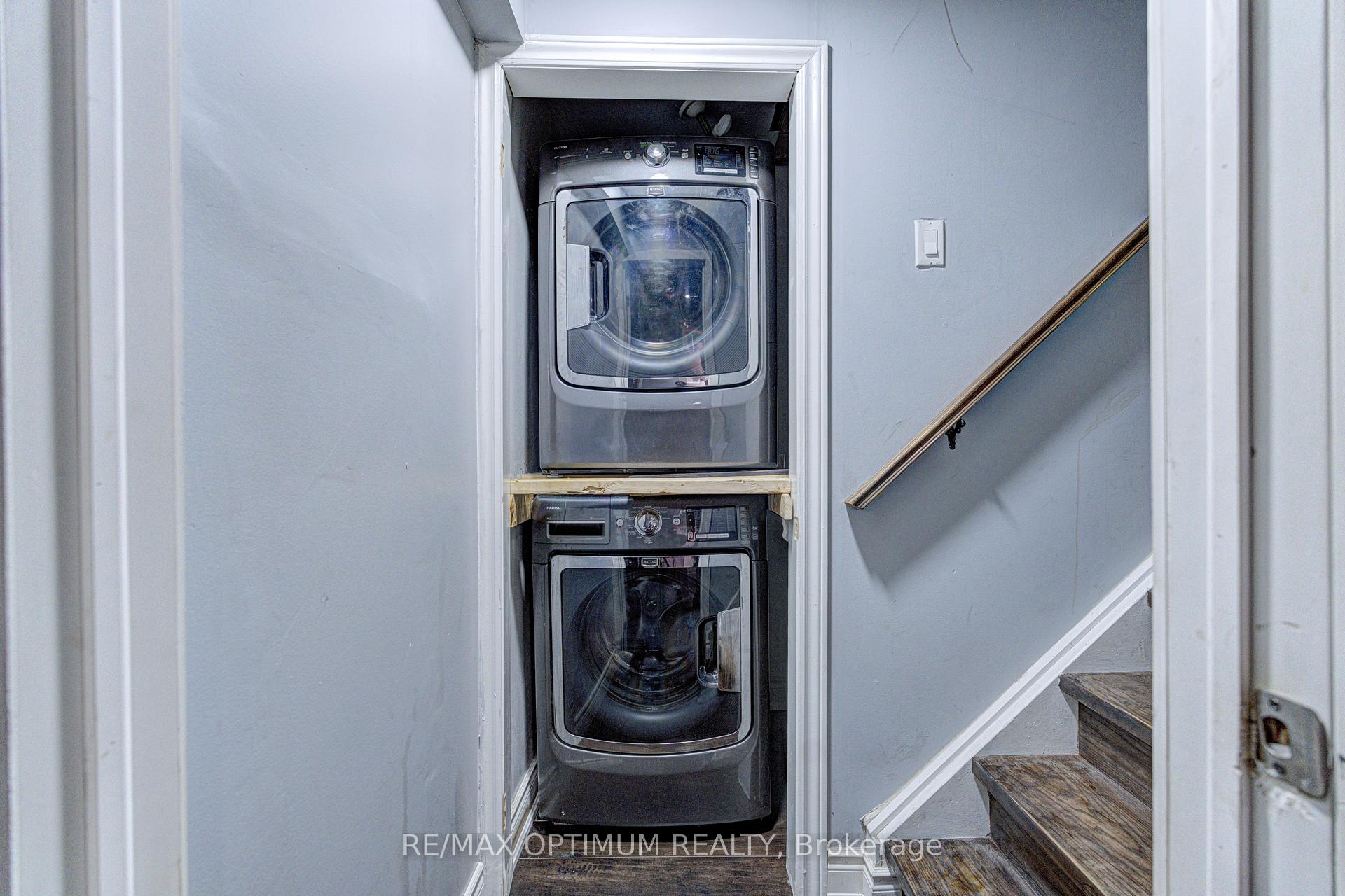 Photo 37 of 54 Bramoak Crescent, Brampton, Northwest Sandalwood Parkway — HOMEH