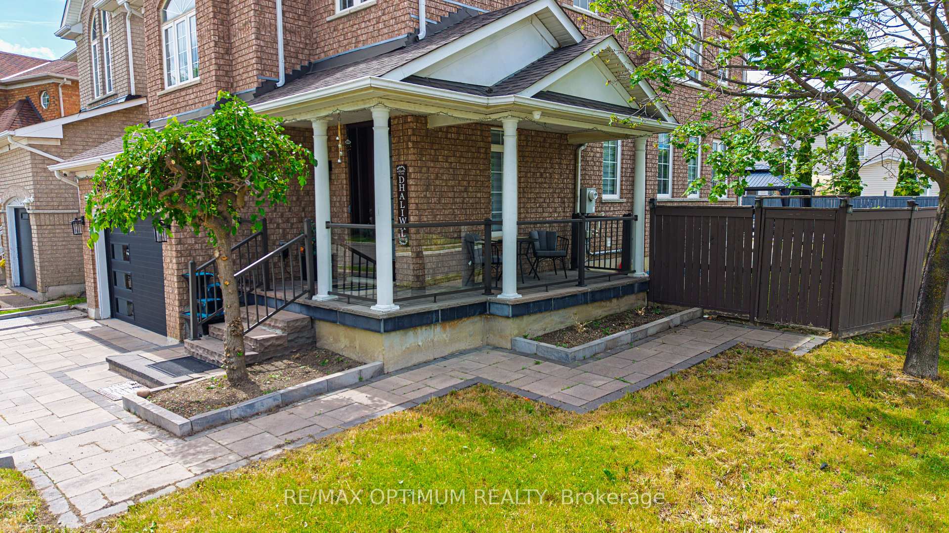 Photo 40 of 54 Bramoak Crescent, Brampton, Northwest Sandalwood Parkway — HOMEH