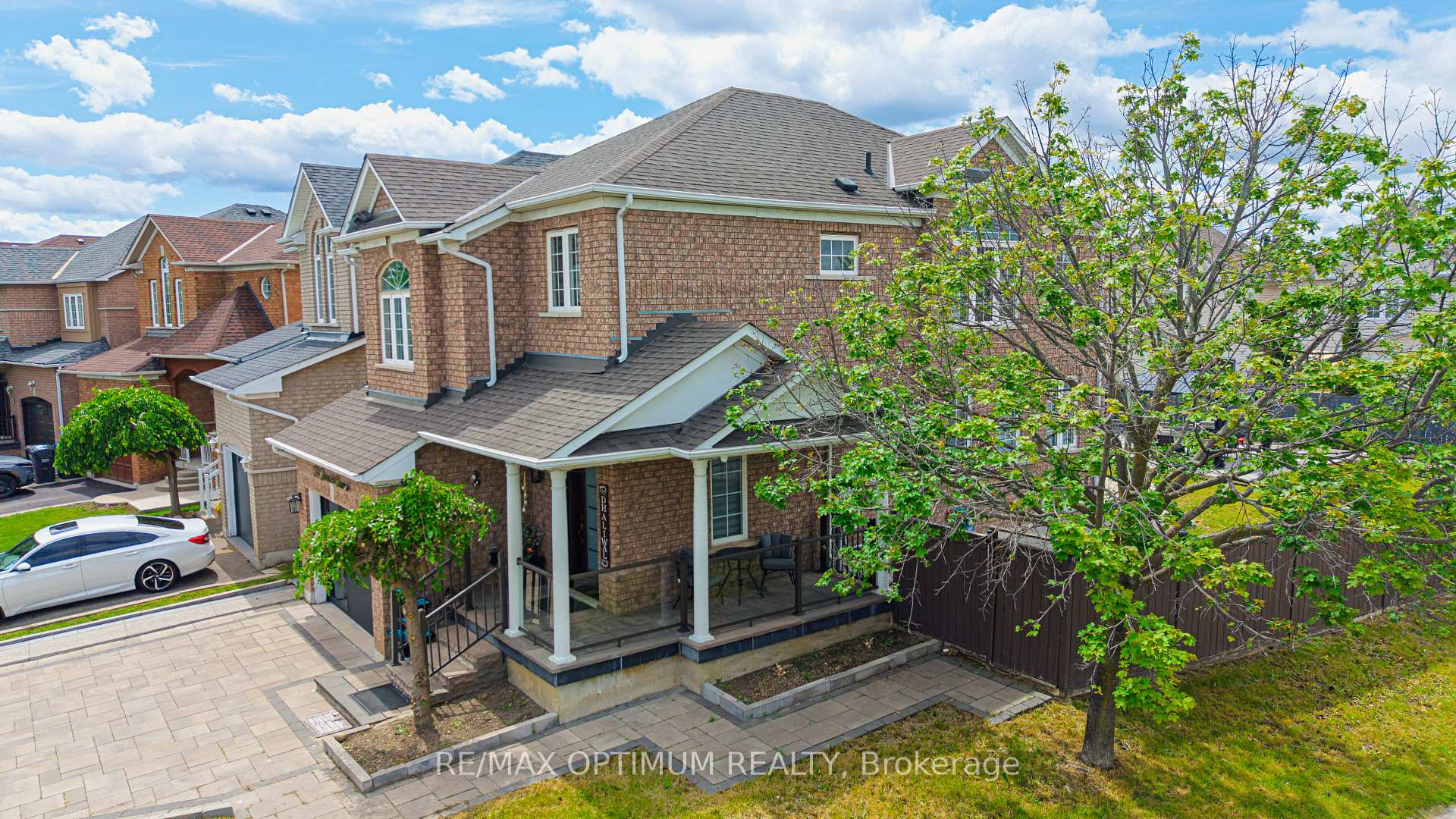 Photo 41 of 54 Bramoak Crescent, Brampton, Northwest Sandalwood Parkway — HOMEH