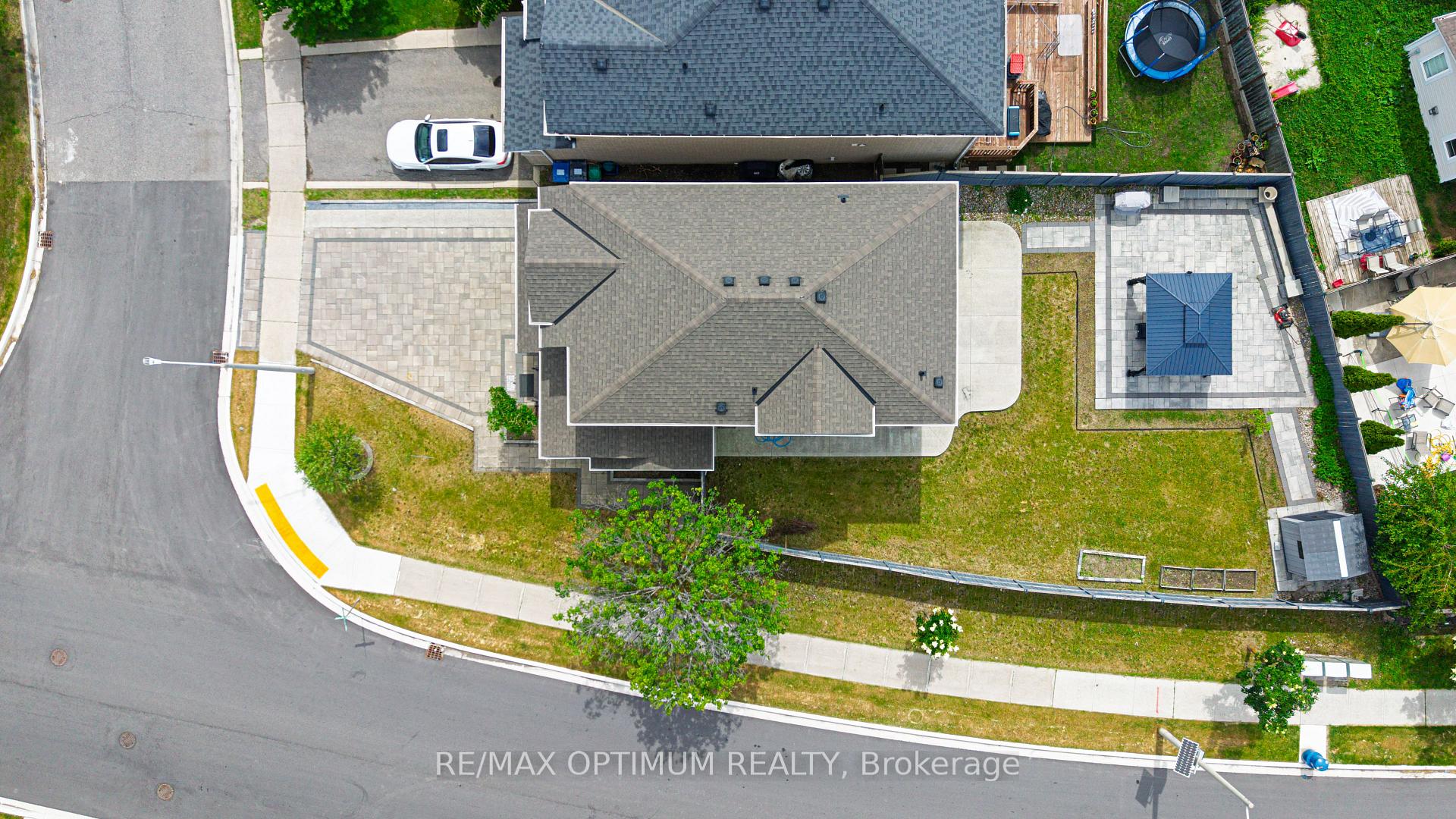 Photo 42 of 54 Bramoak Crescent, Brampton, Northwest Sandalwood Parkway — HOMEH
