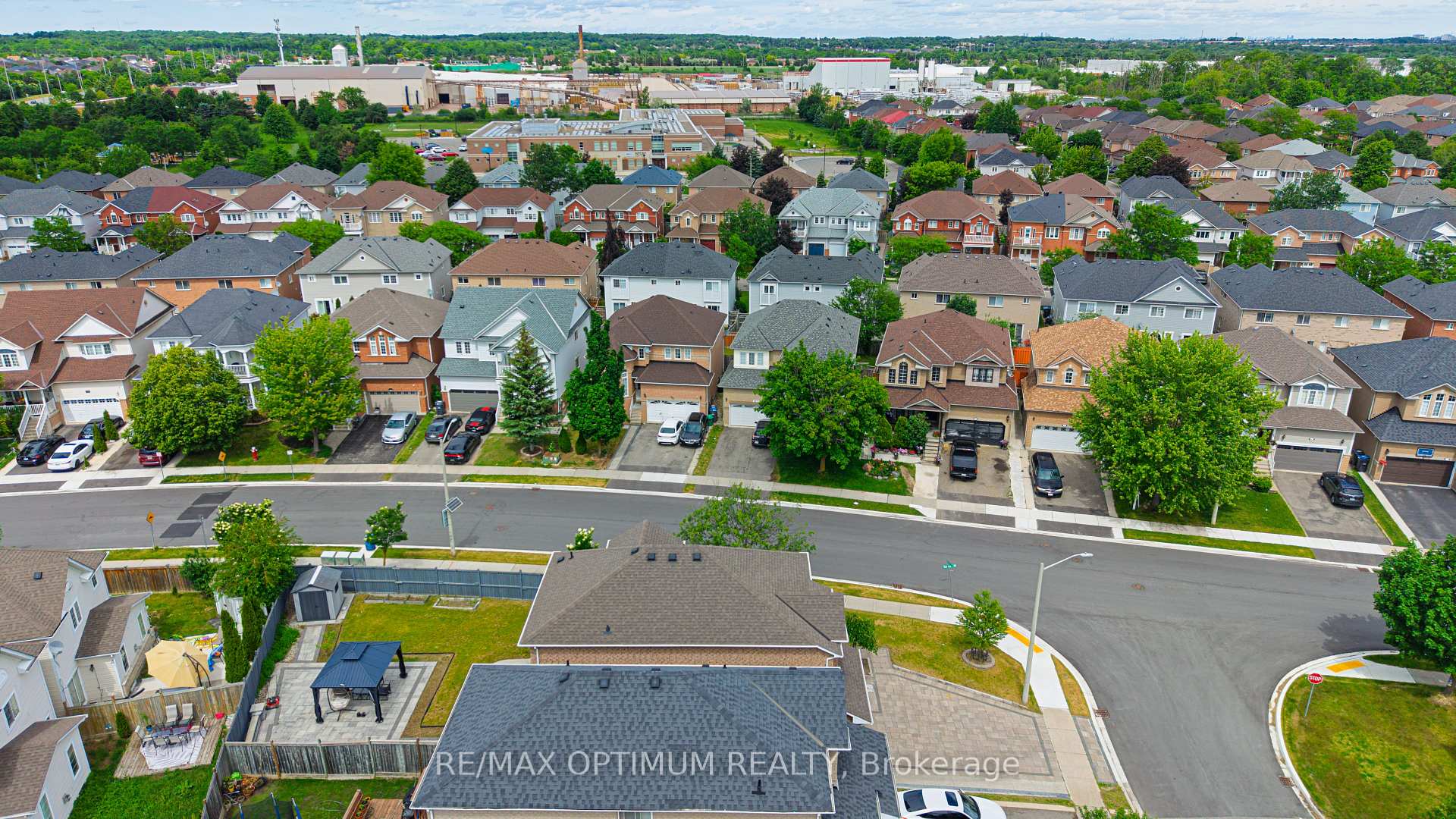 Photo 46 of 54 Bramoak Crescent, Brampton, Northwest Sandalwood Parkway — HOMEH