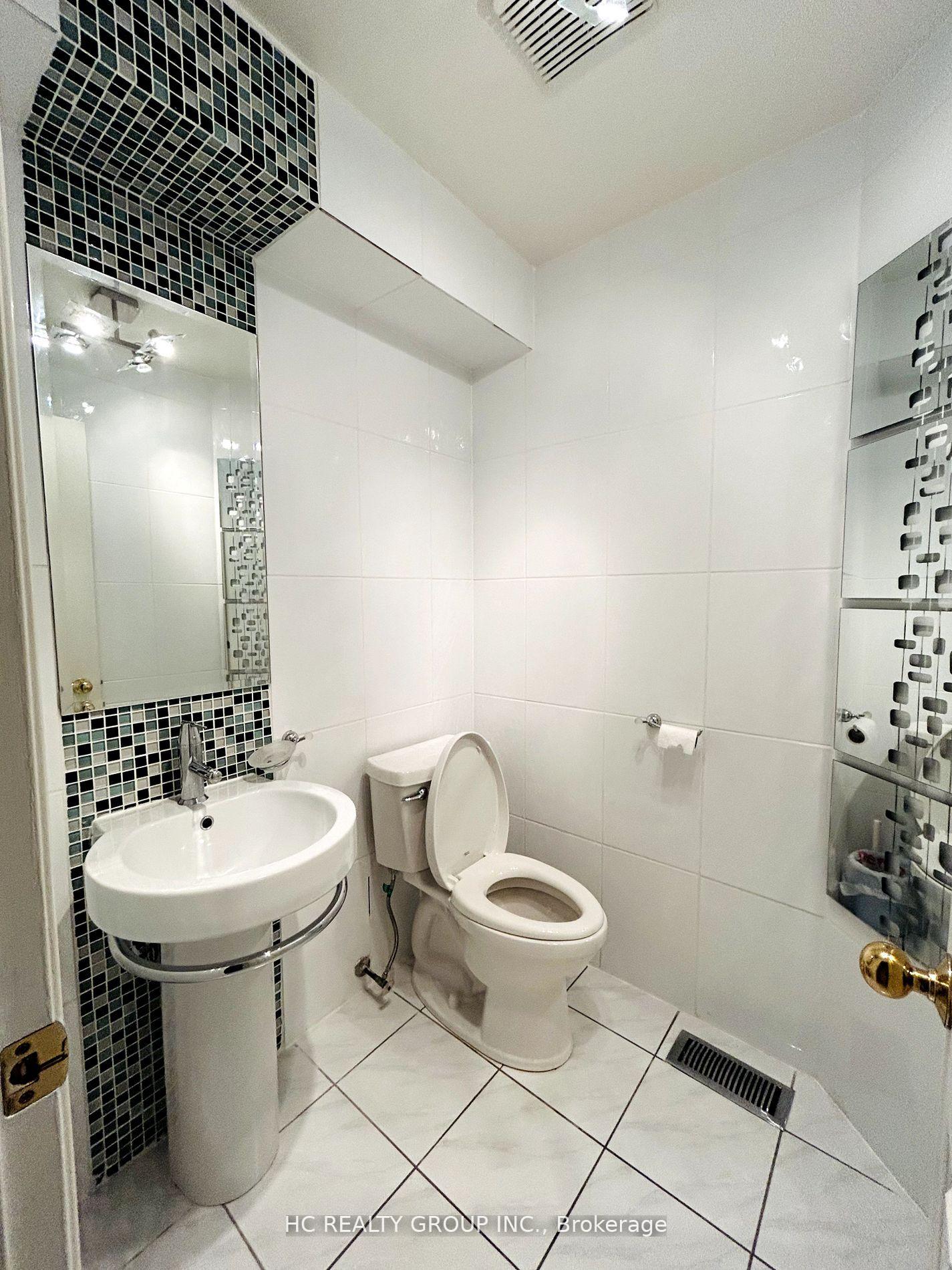 Photo 6 of 33 Westmoreland Court, Markham, Unionville — HOMEH