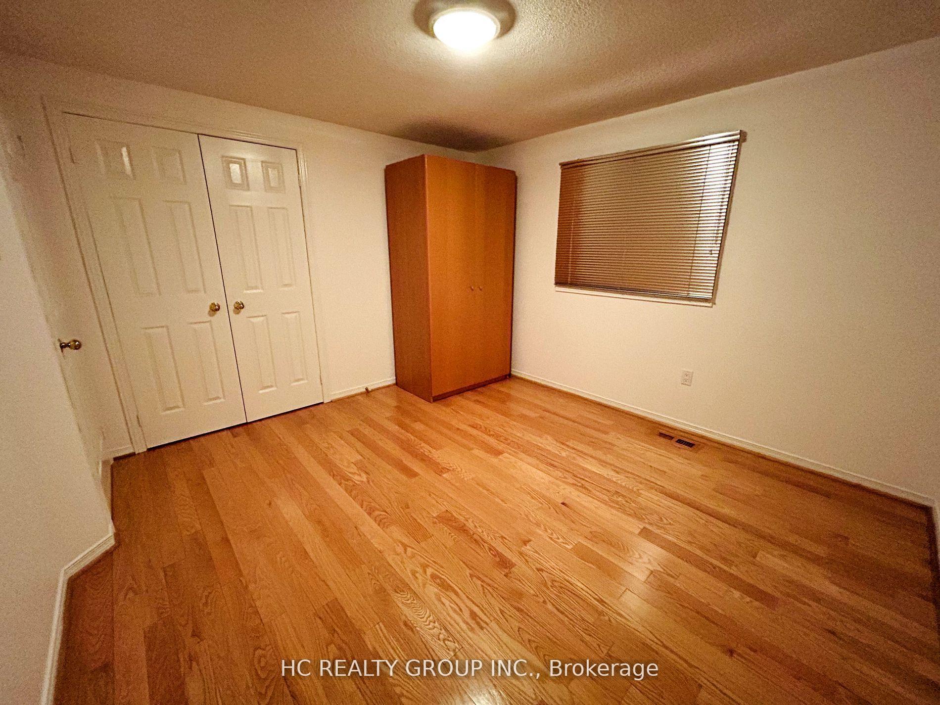 Photo 9 of 33 Westmoreland Court, Markham, Unionville — HOMEH