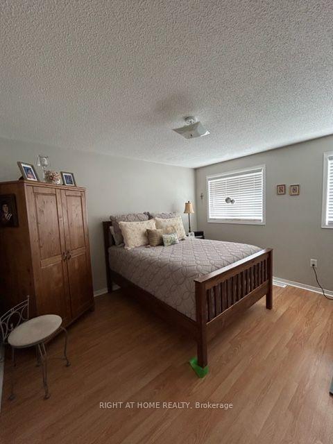 Photo 12 of 22 Lion's Gate Boulevard, Barrie, Little Lake — HOMEH