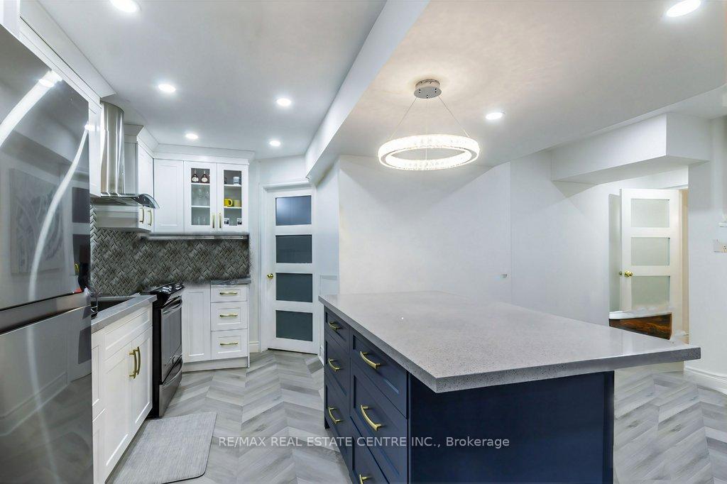 Photo 4 of Unit BASEMENT, 252 Thorner Drive, Hamilton, Thorner — HOMEH