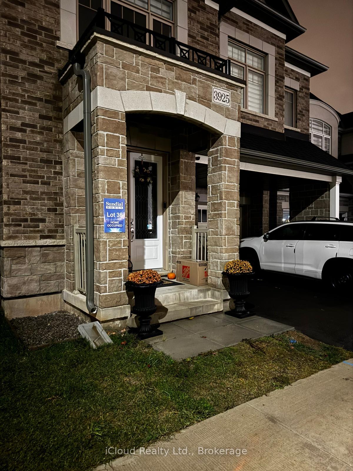 Front of Unit Lower, 3925 Lodi Road N