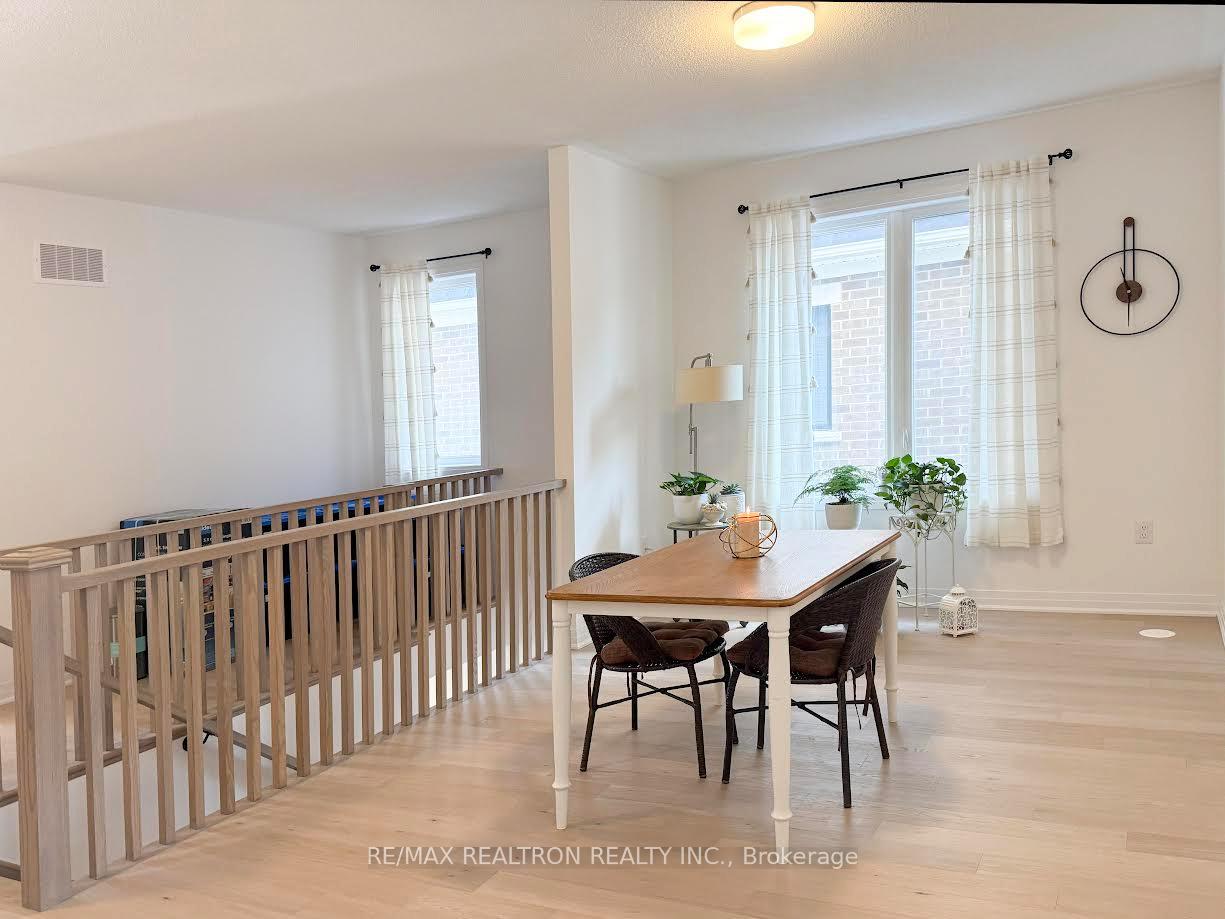 Photo 8 of Unit Bedroom A, 3272 Sixth Line, Oakville, Rural Oakville — HOMEH