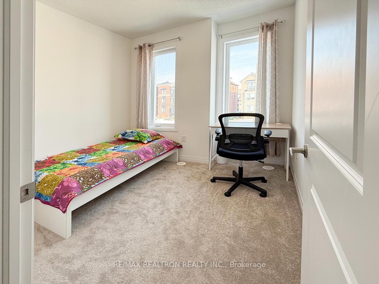 Photo 10 of Unit Bedroom A, 3272 Sixth Line, Oakville, Rural Oakville — HOMEH