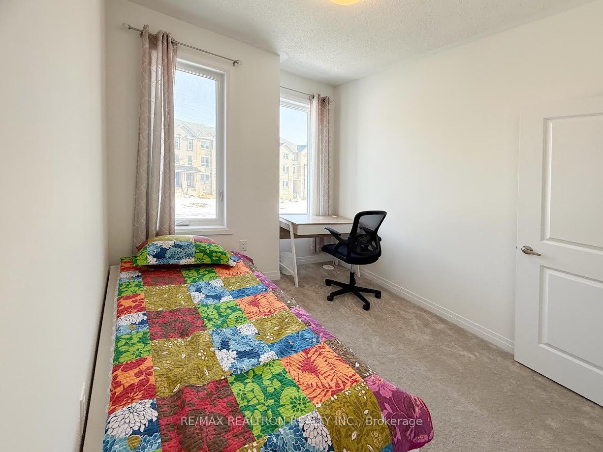 Photo 11 of Unit Bedroom A, 3272 Sixth Line, Oakville, Rural Oakville — HOMEH