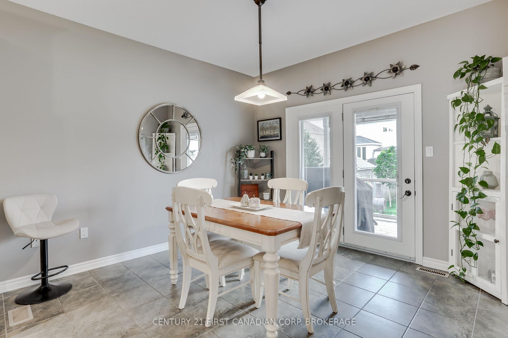 Photo 13 of 76 Sloan Drive, Zorra, Thamesford — HOMEH