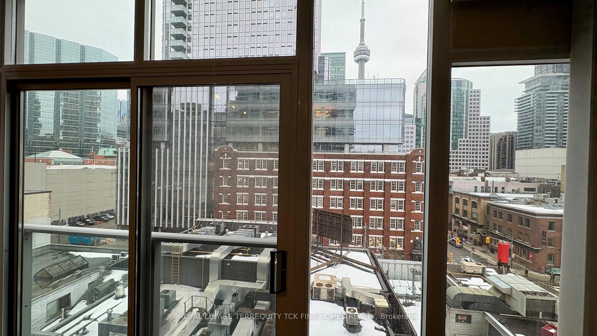 Photo 2 of Unit 707, 21 Nelson Street, Toronto, Waterfront Communities — HOMEH