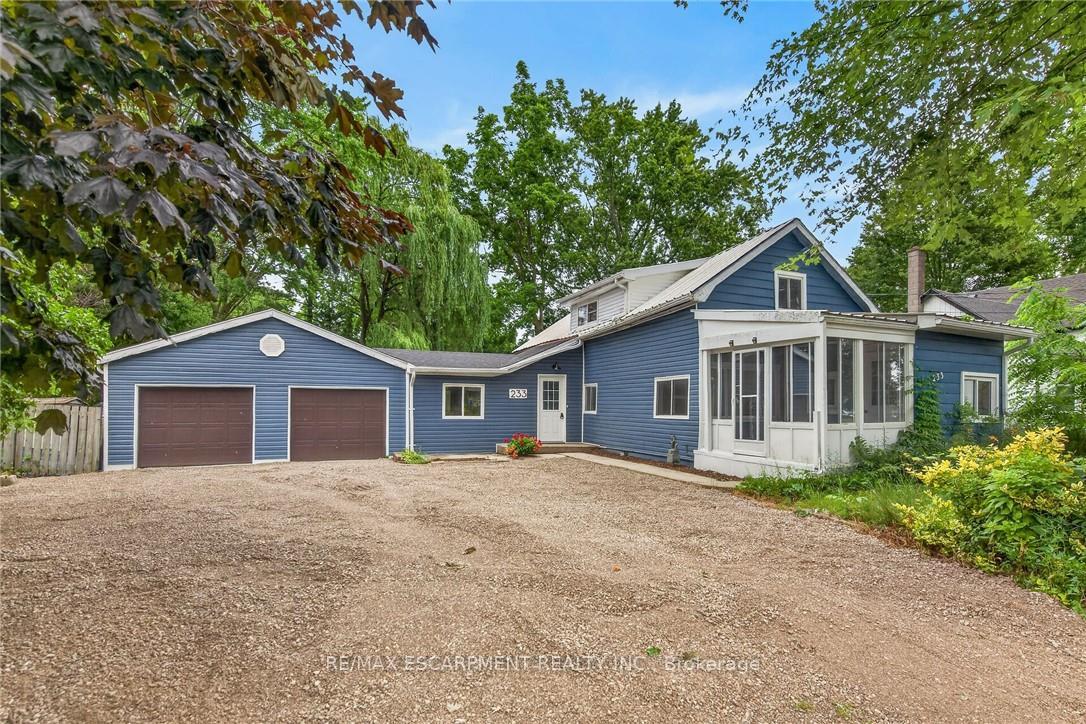 Photo 1 of 233 North Cayuga Street W, Haldimand, Dunnville — HOMEH