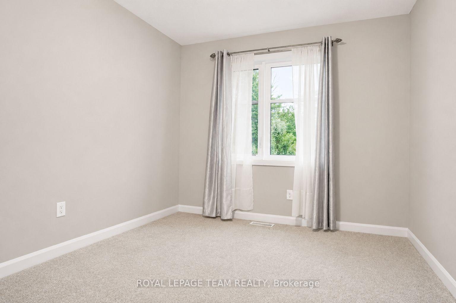 Photo 13 of 103 Bending Way, Ottawa, Barrhaven - Hearts Desire — HOMEH