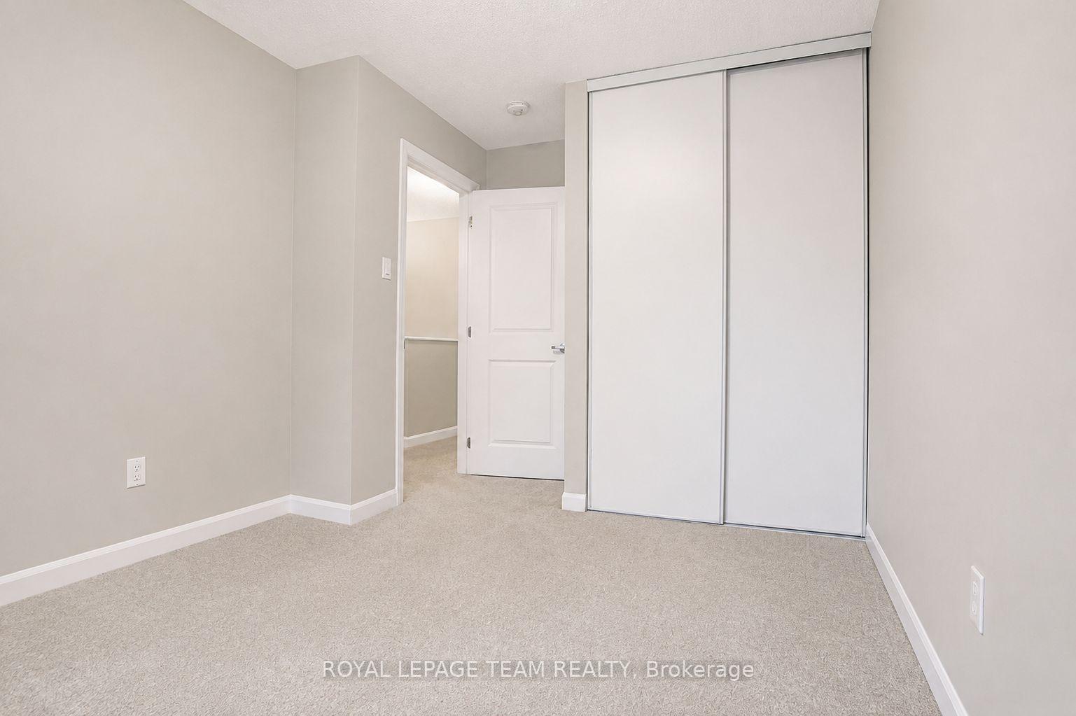 Photo 14 of 103 Bending Way, Ottawa, Barrhaven - Hearts Desire — HOMEH